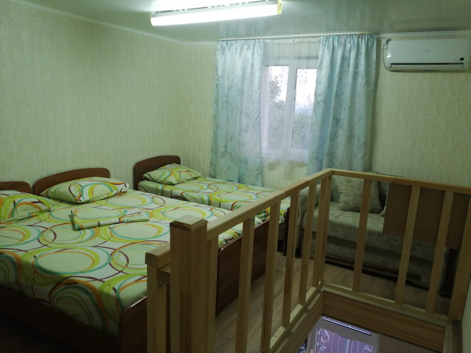 Двухуровневый четырехместный номер