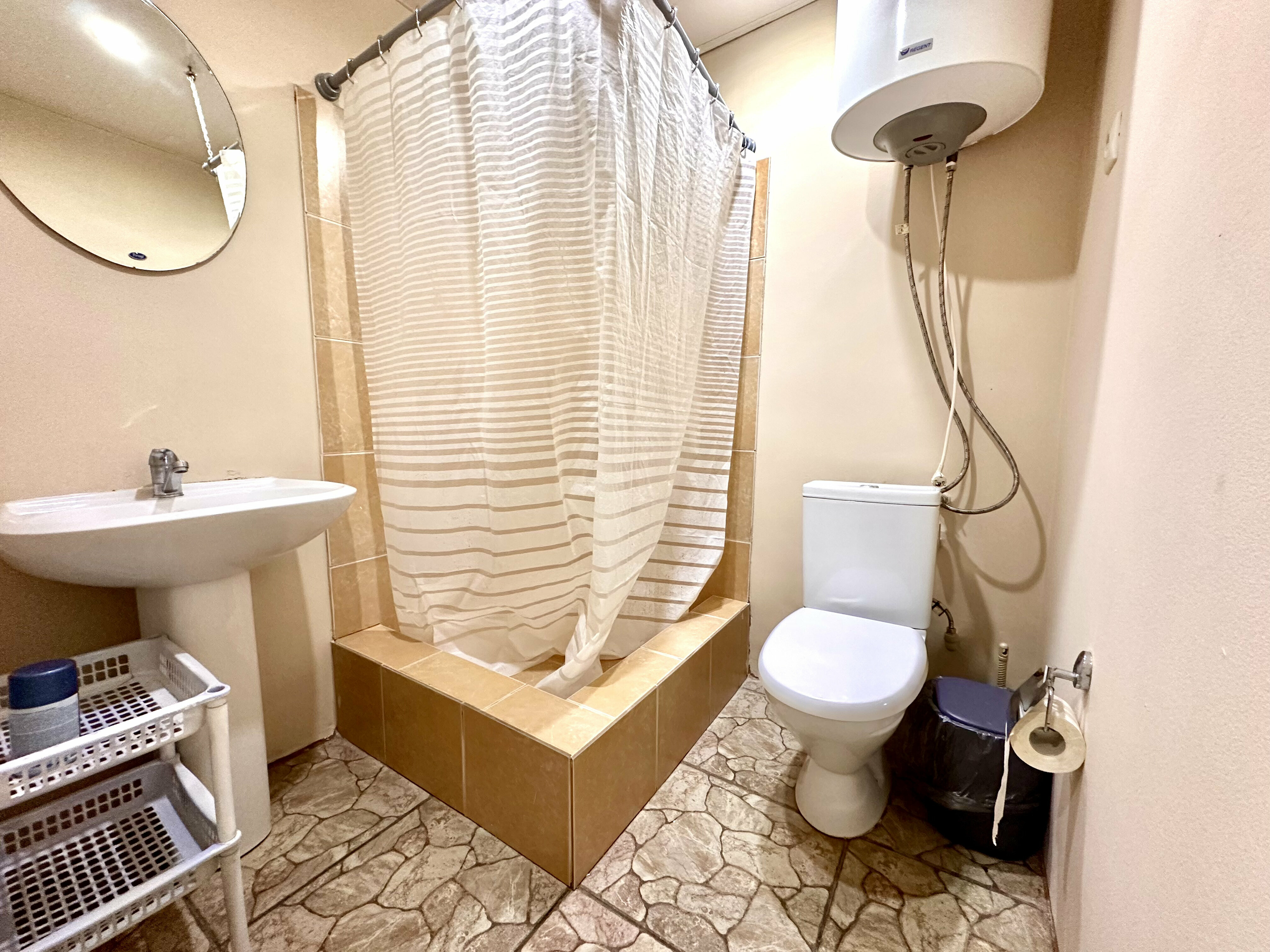 Четырехместный номер Комфорт с балконом