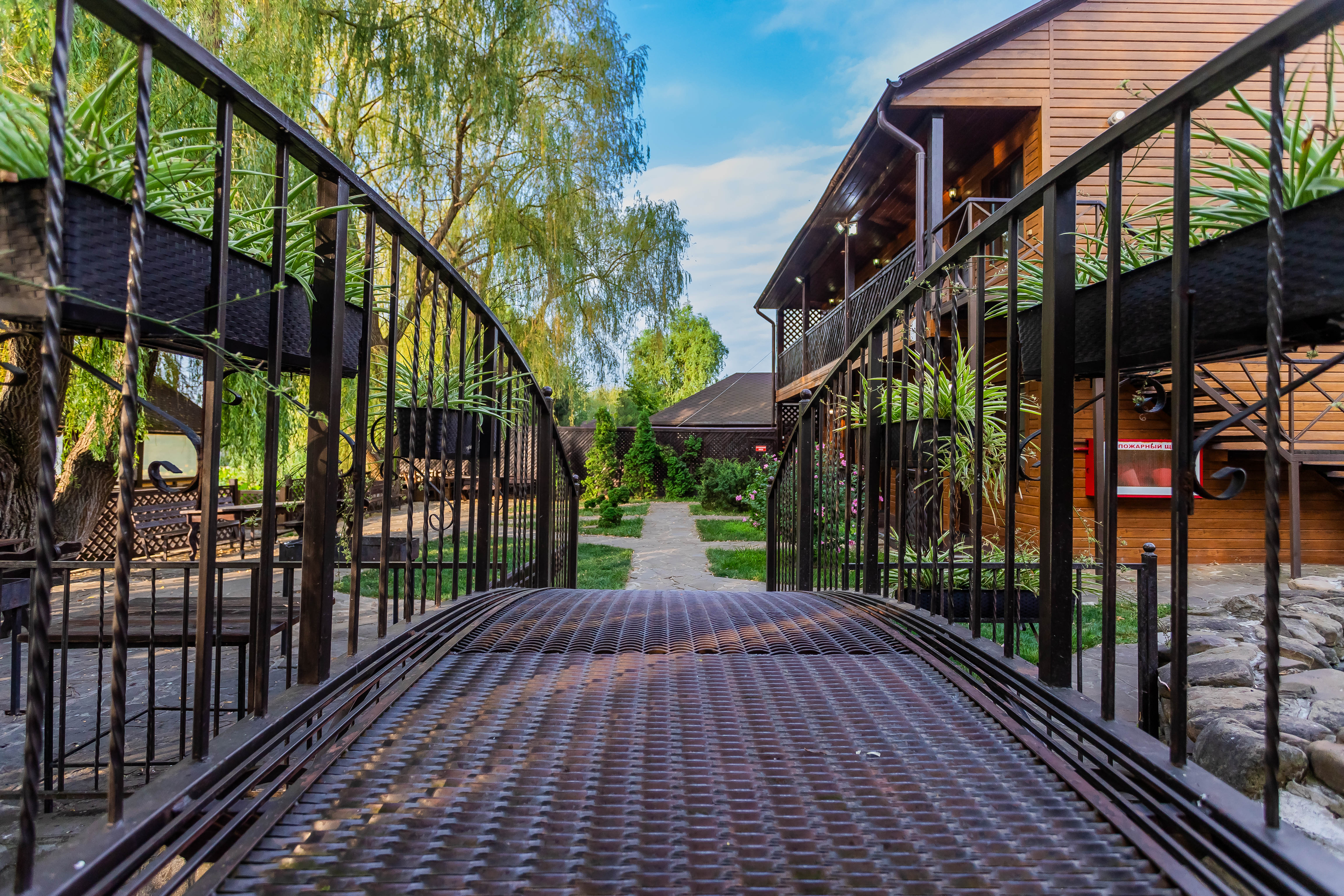 Двухместный номер Стандарт в гостинице на берегу реки с мангальной зоной