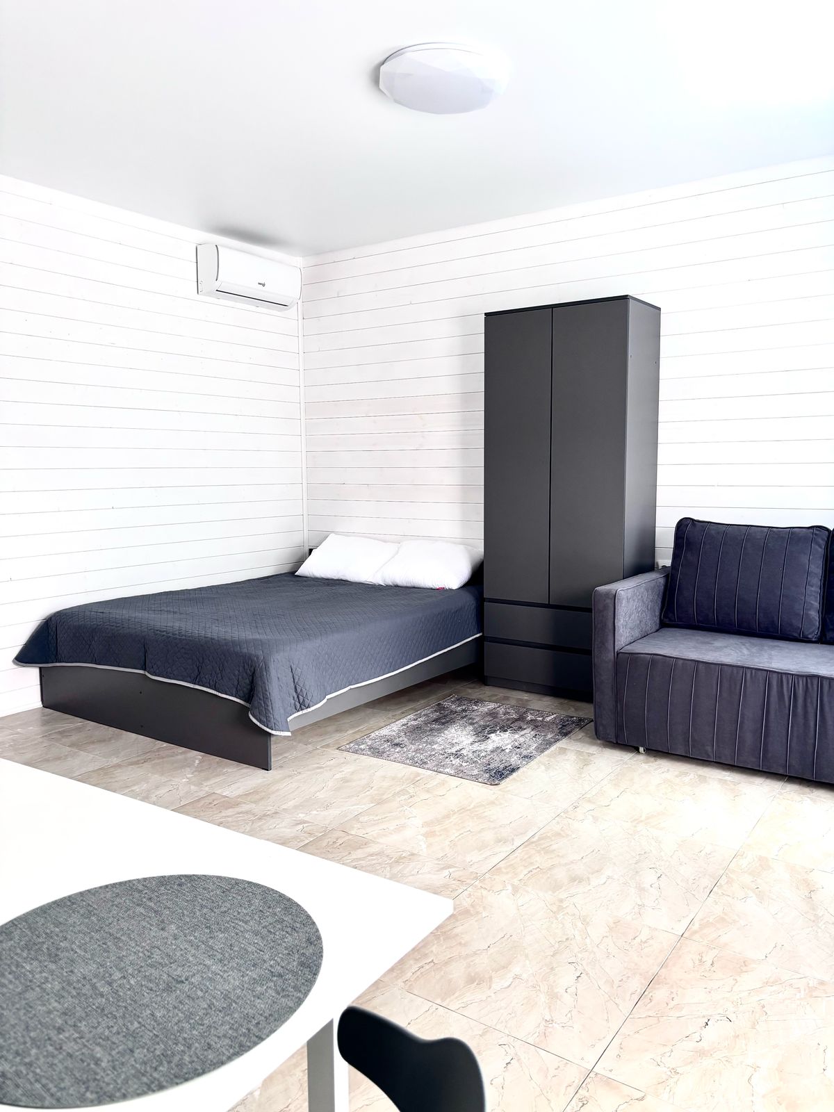 Трехместный номер «Комфорт» с душем