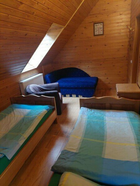 Двухместный номер с 2 отдельными кроватями и общей ванной комнатой