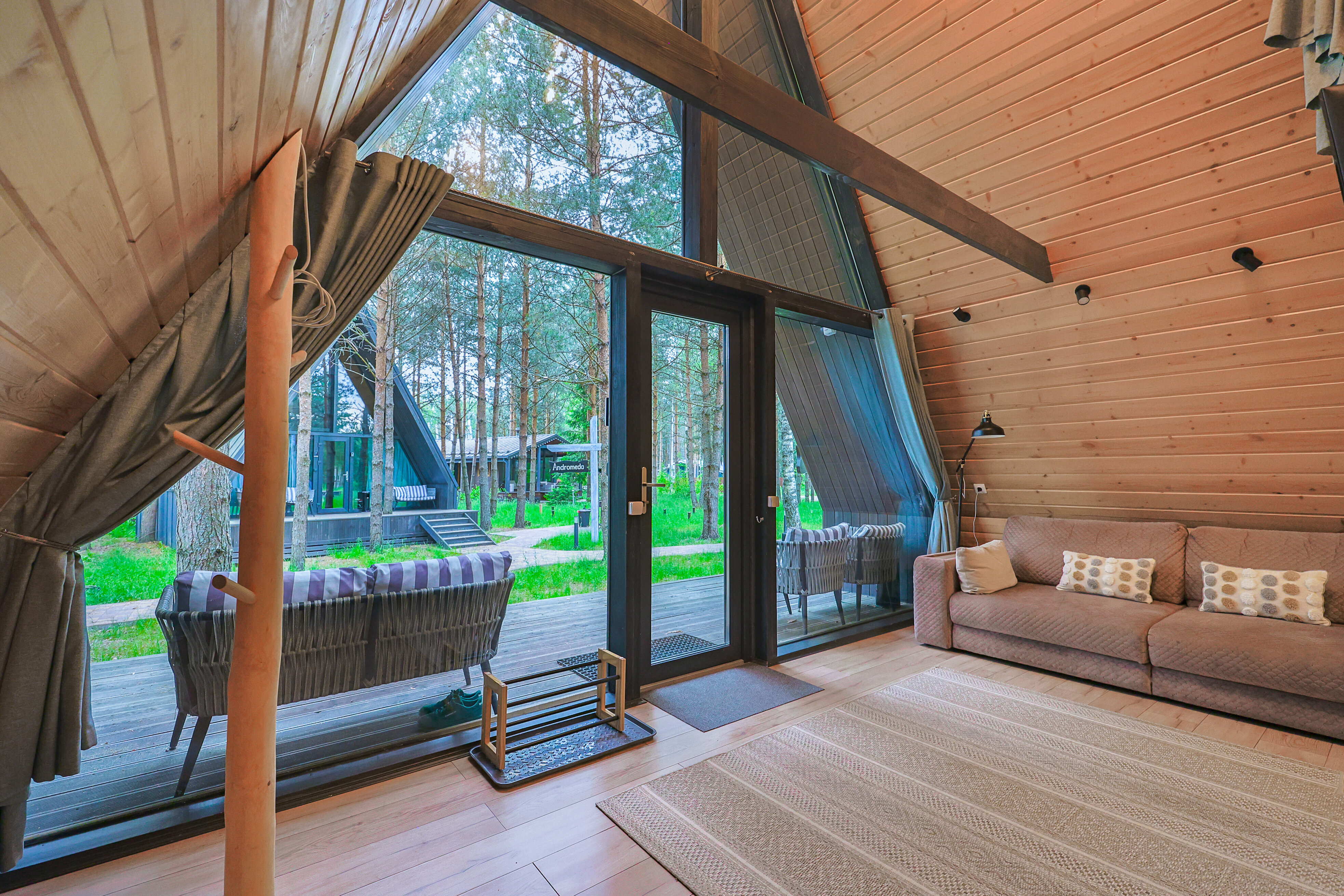 Коттедж с видом на озеро