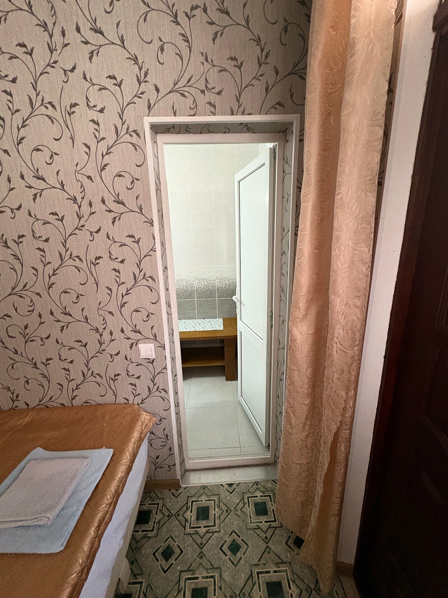 Двухместный номер с 2 отдельными кроватями и ванной