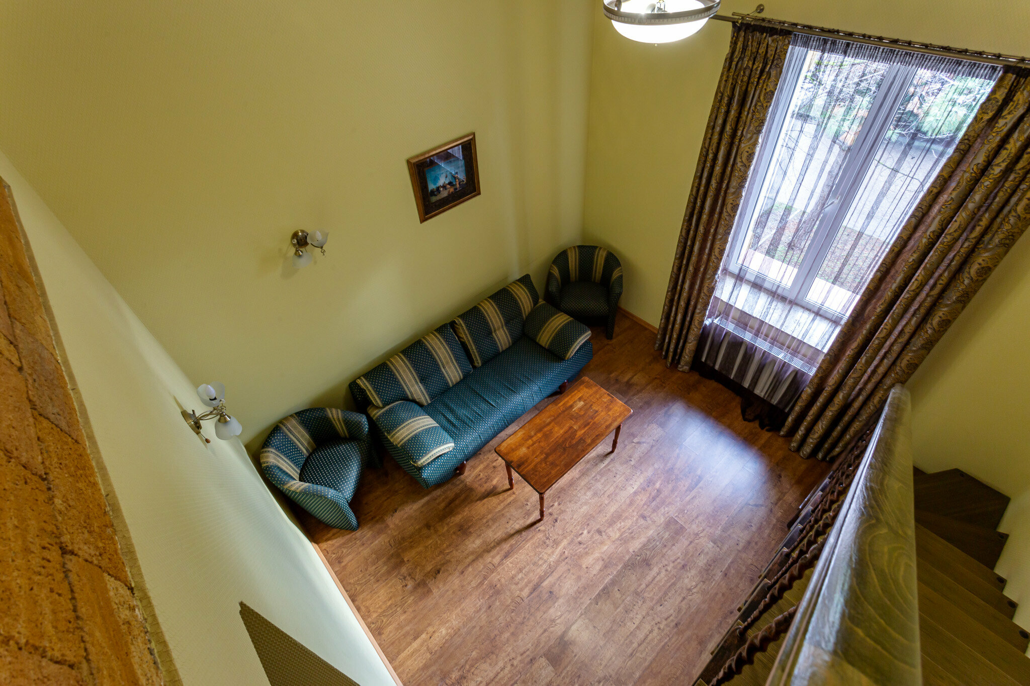 Двухуровневый четырехместный номер