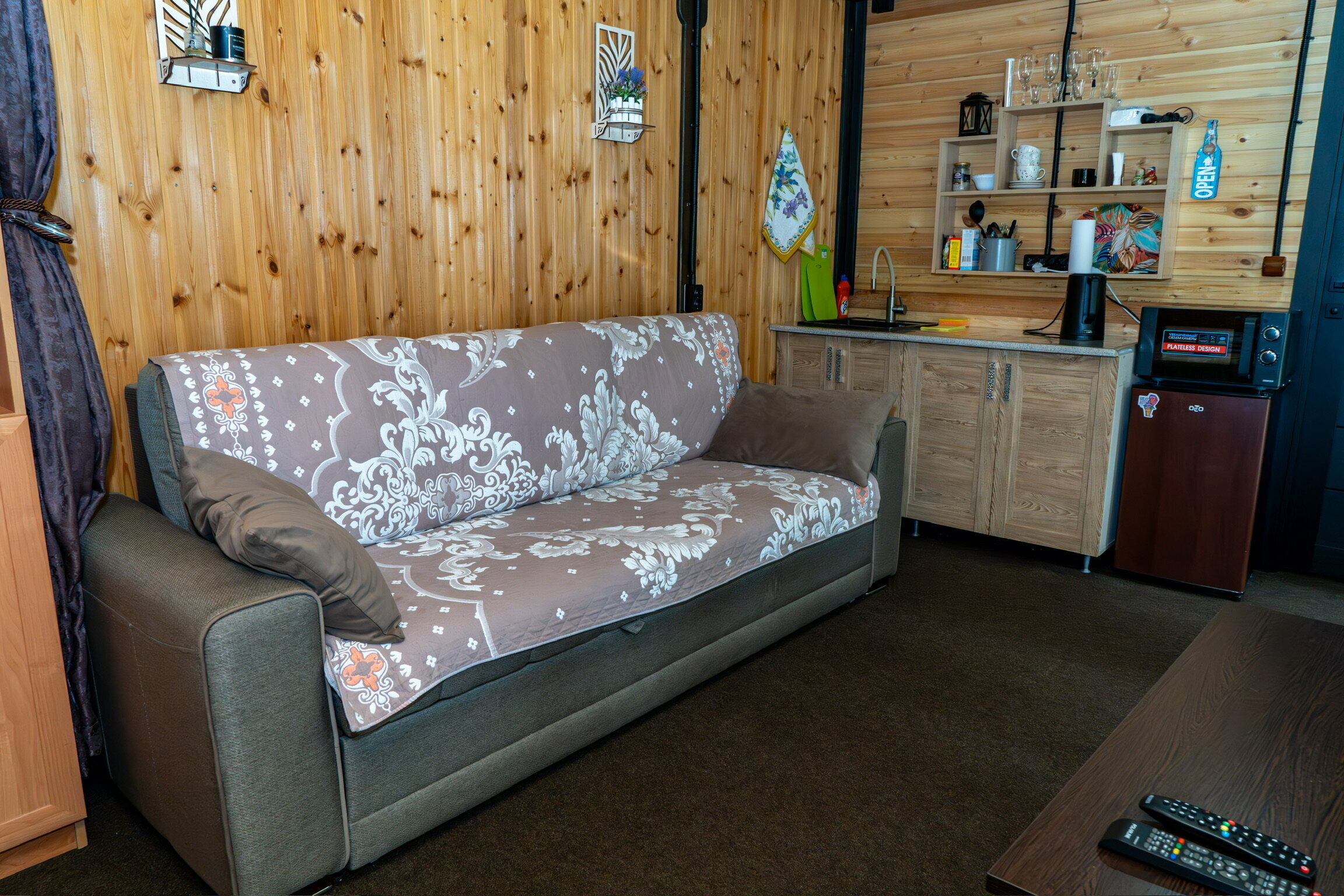 Коттедж с верандой