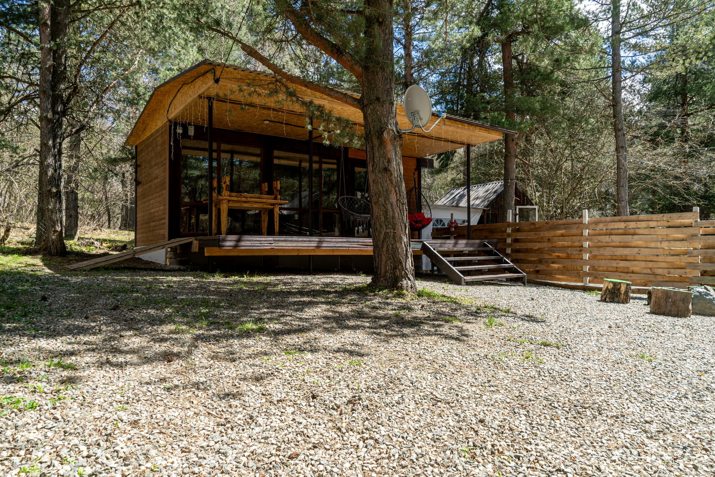 Коттедж с верандой