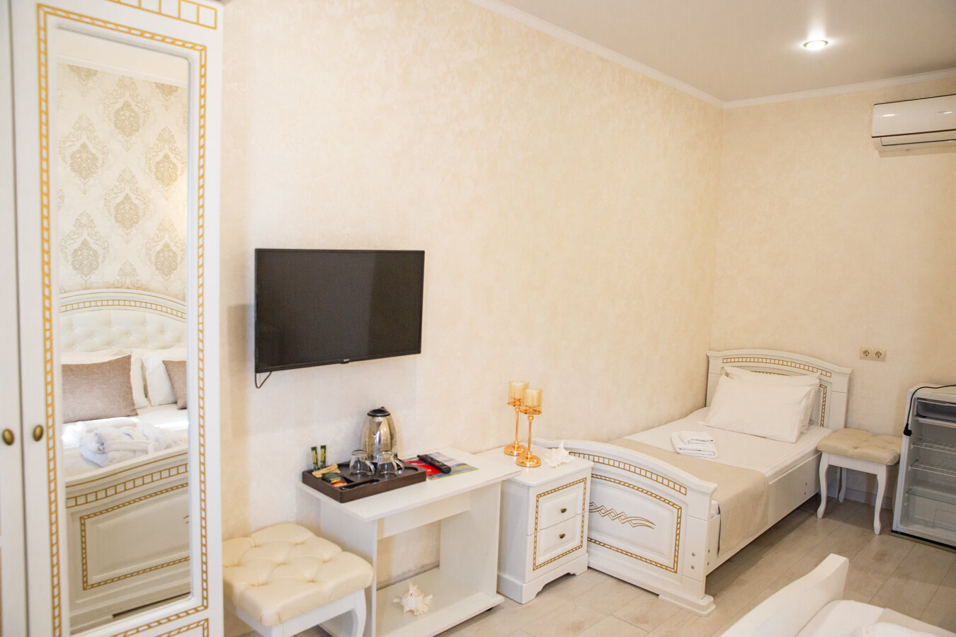 Семейный номер с видом на сад