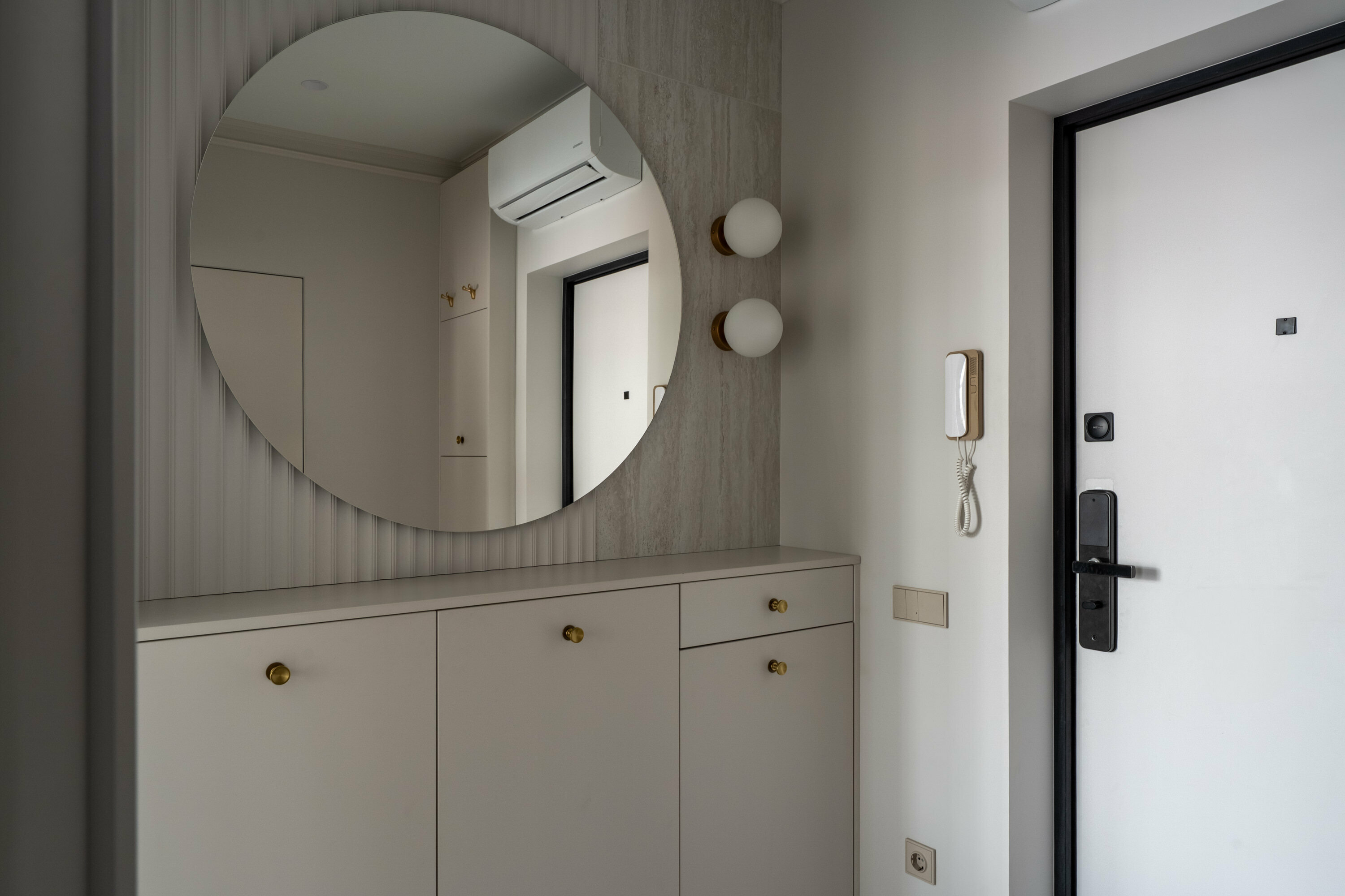 1-к квартира Virginia с ванной и лоджией