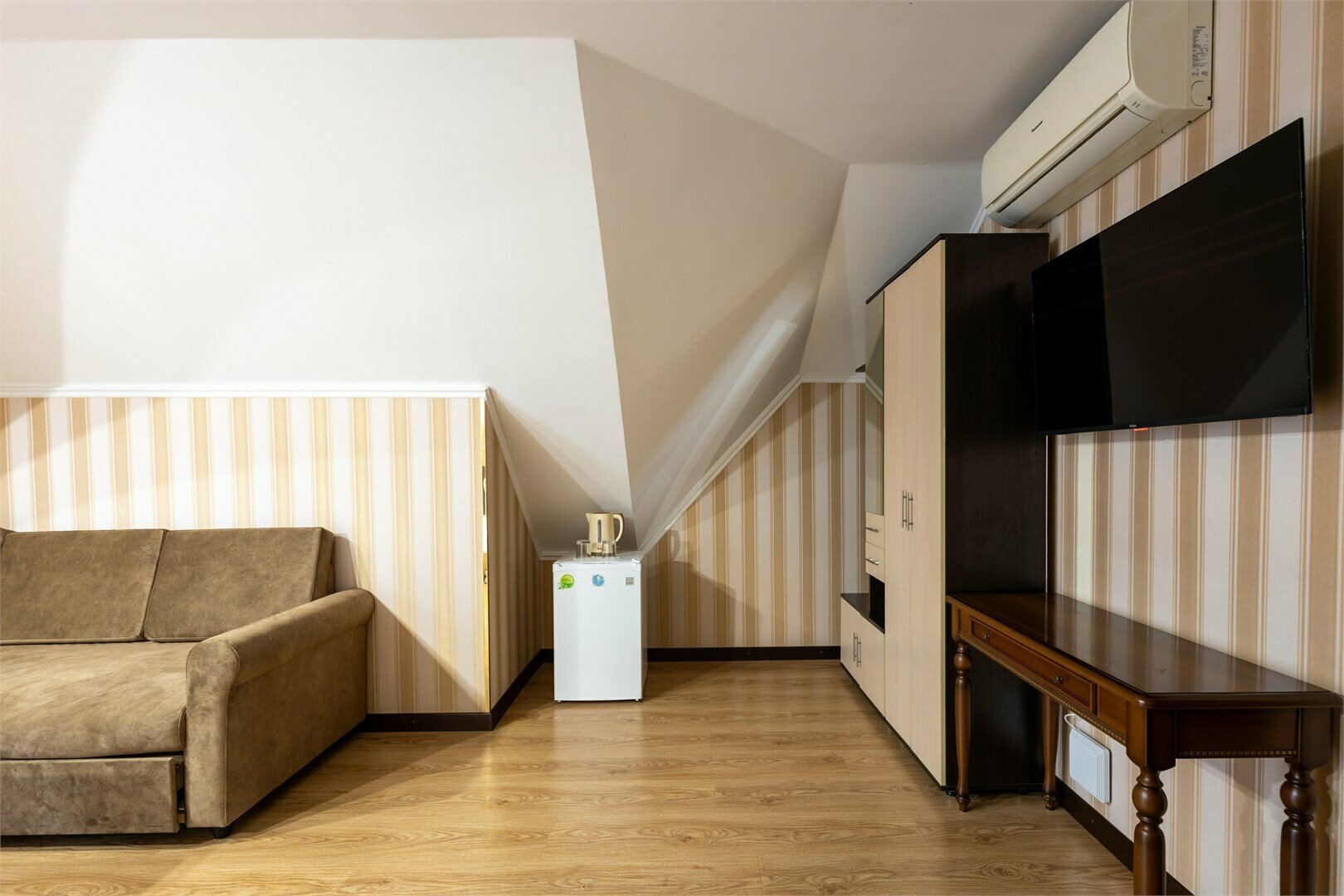 Люкс с балконом с видом на город