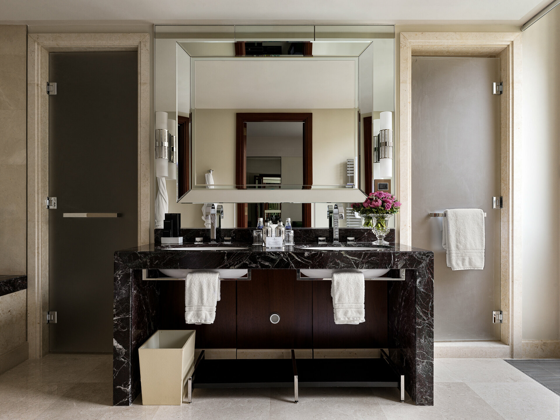 НОМЕР "ДЕЛЮКС КИНГ"