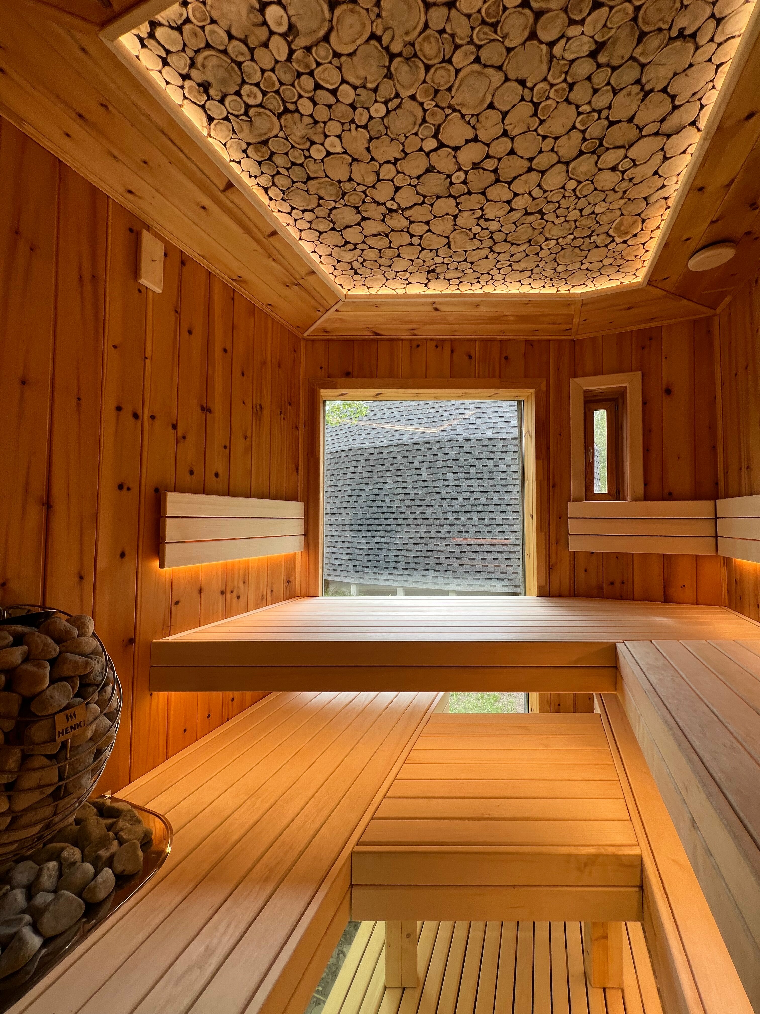 Дом с видом на лес