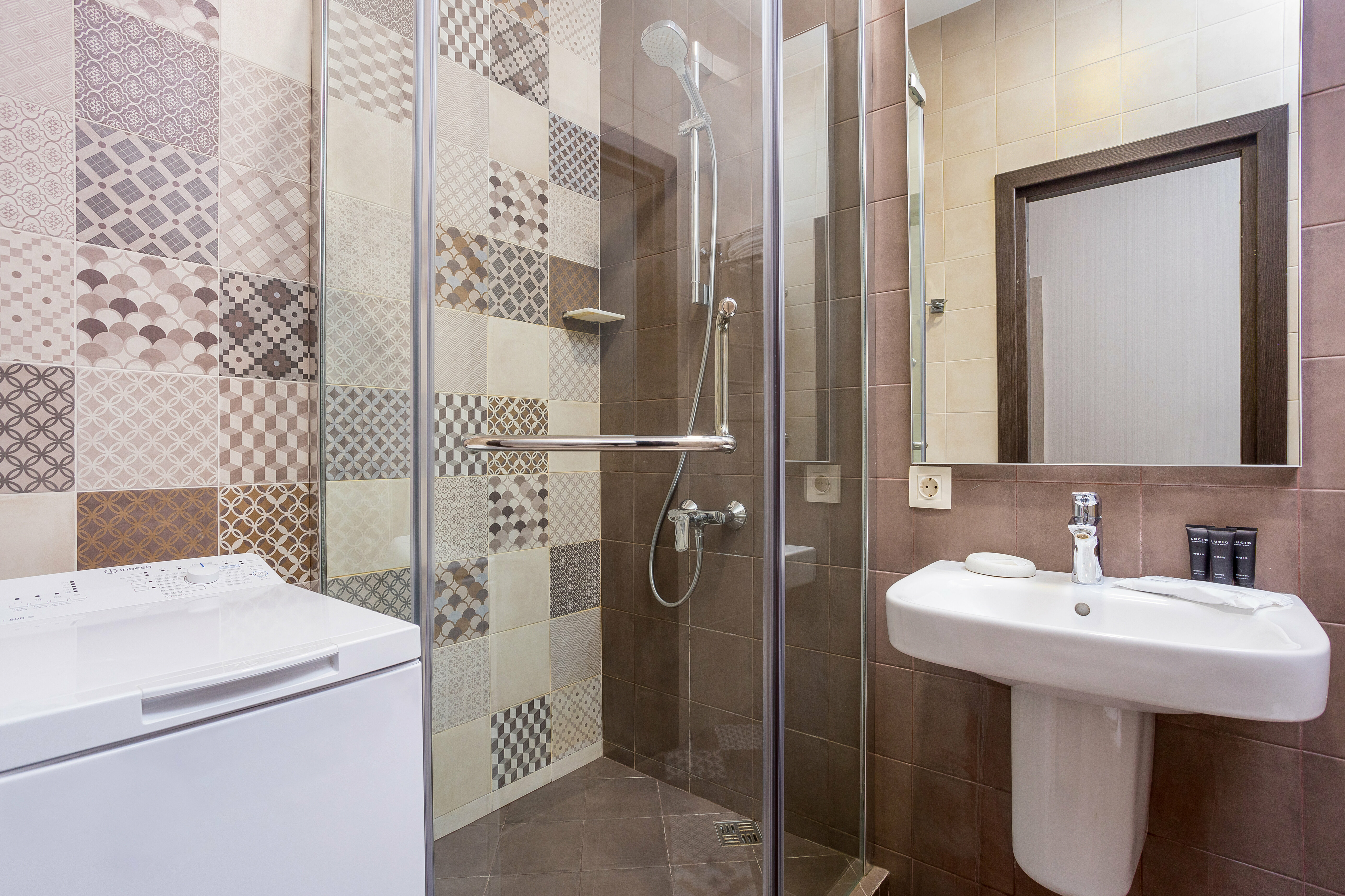 Панорамный апартамент с кроватью King size и кухней