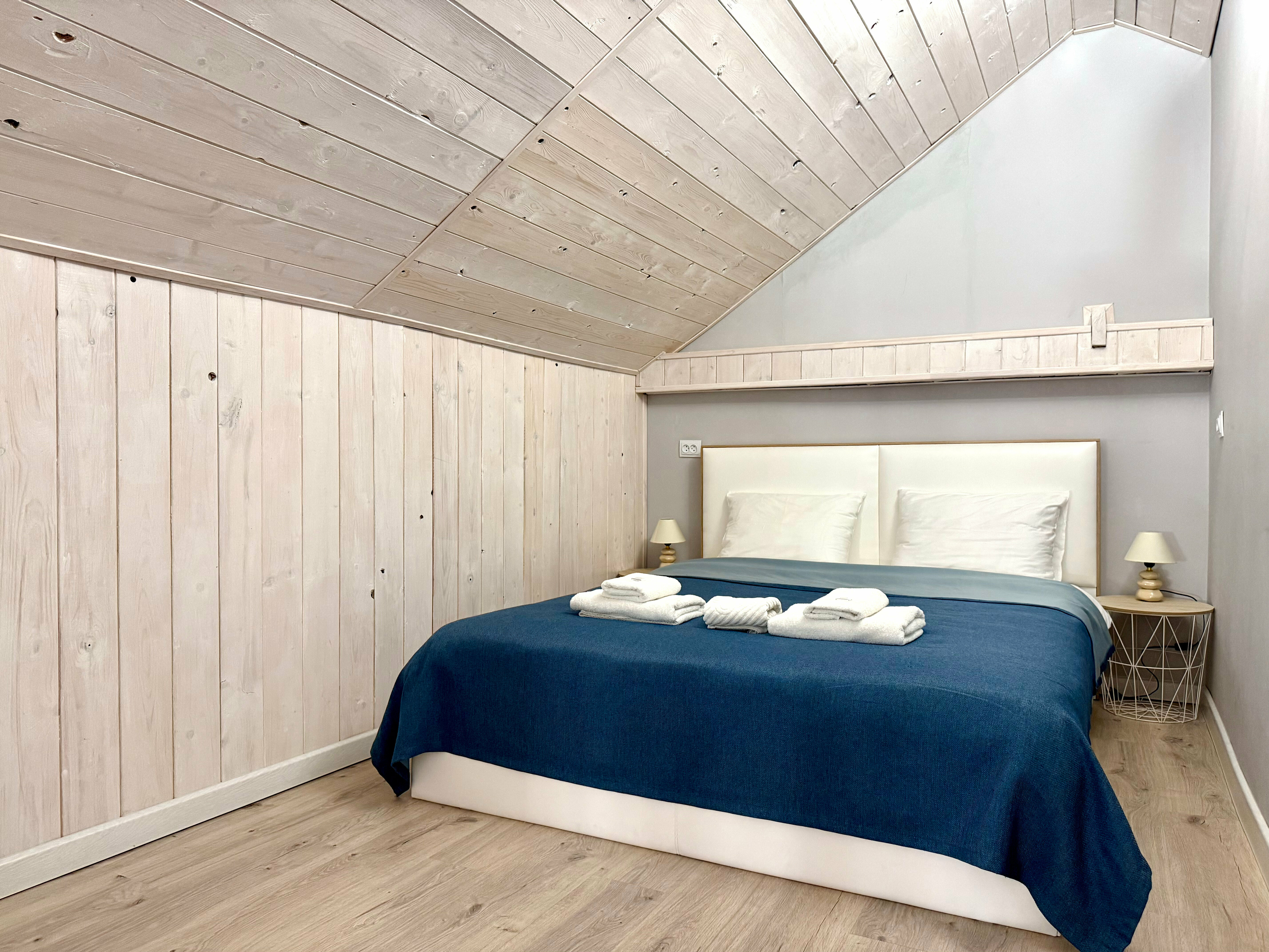 Двухуровневый четырехместный номер