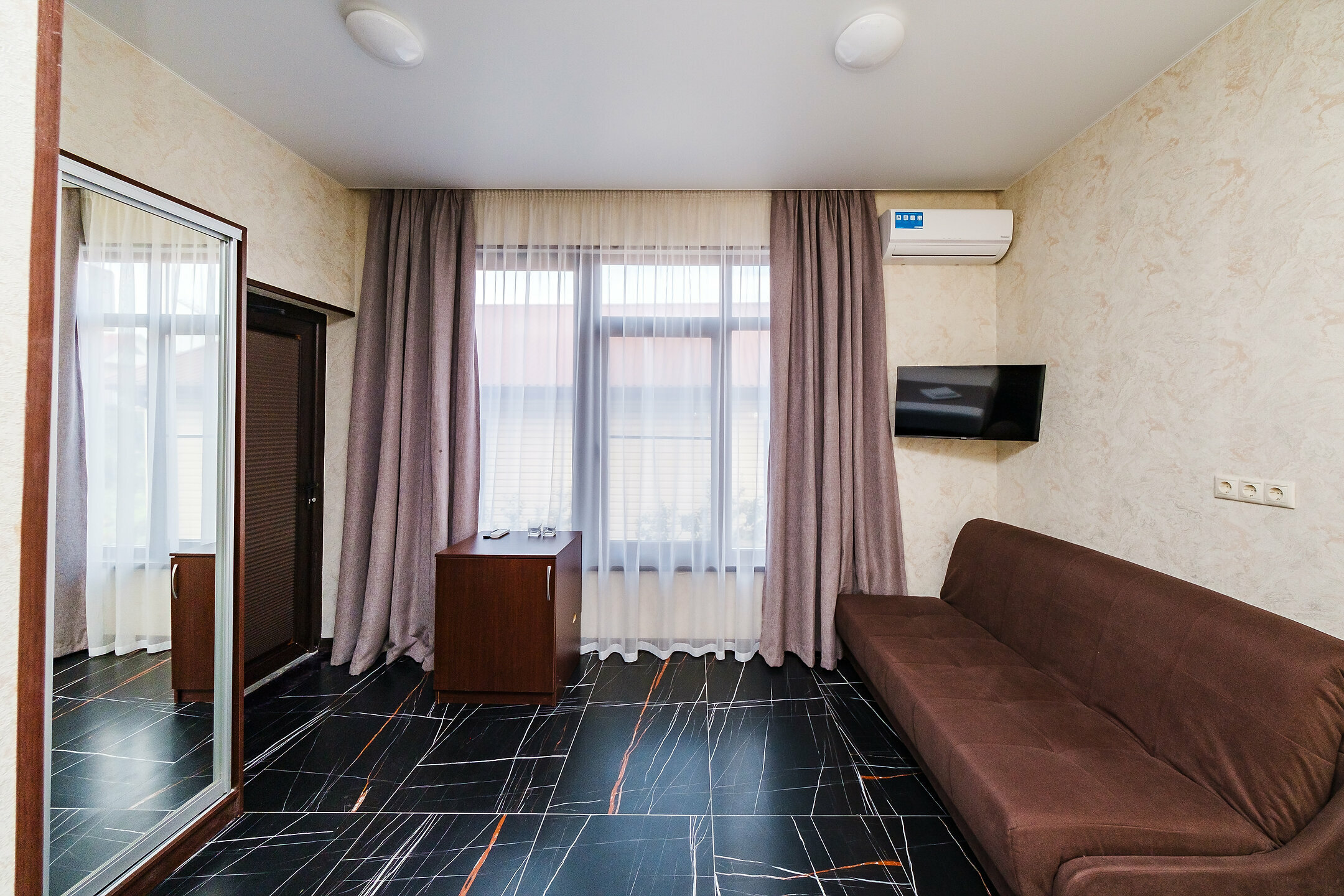 Четырехместный номер с отдельным входом