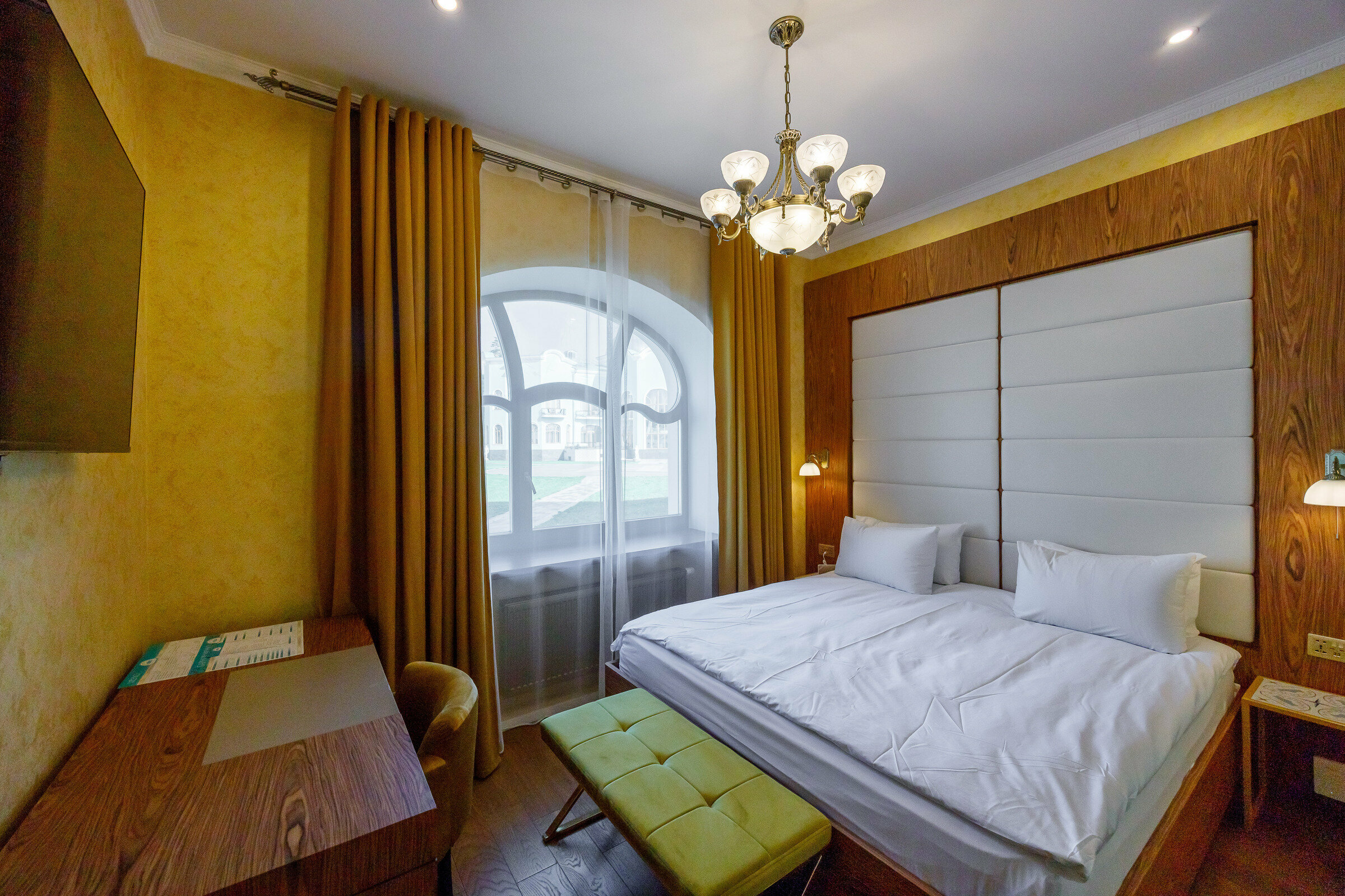 Стандартный номер с кроватью размера «king-size»