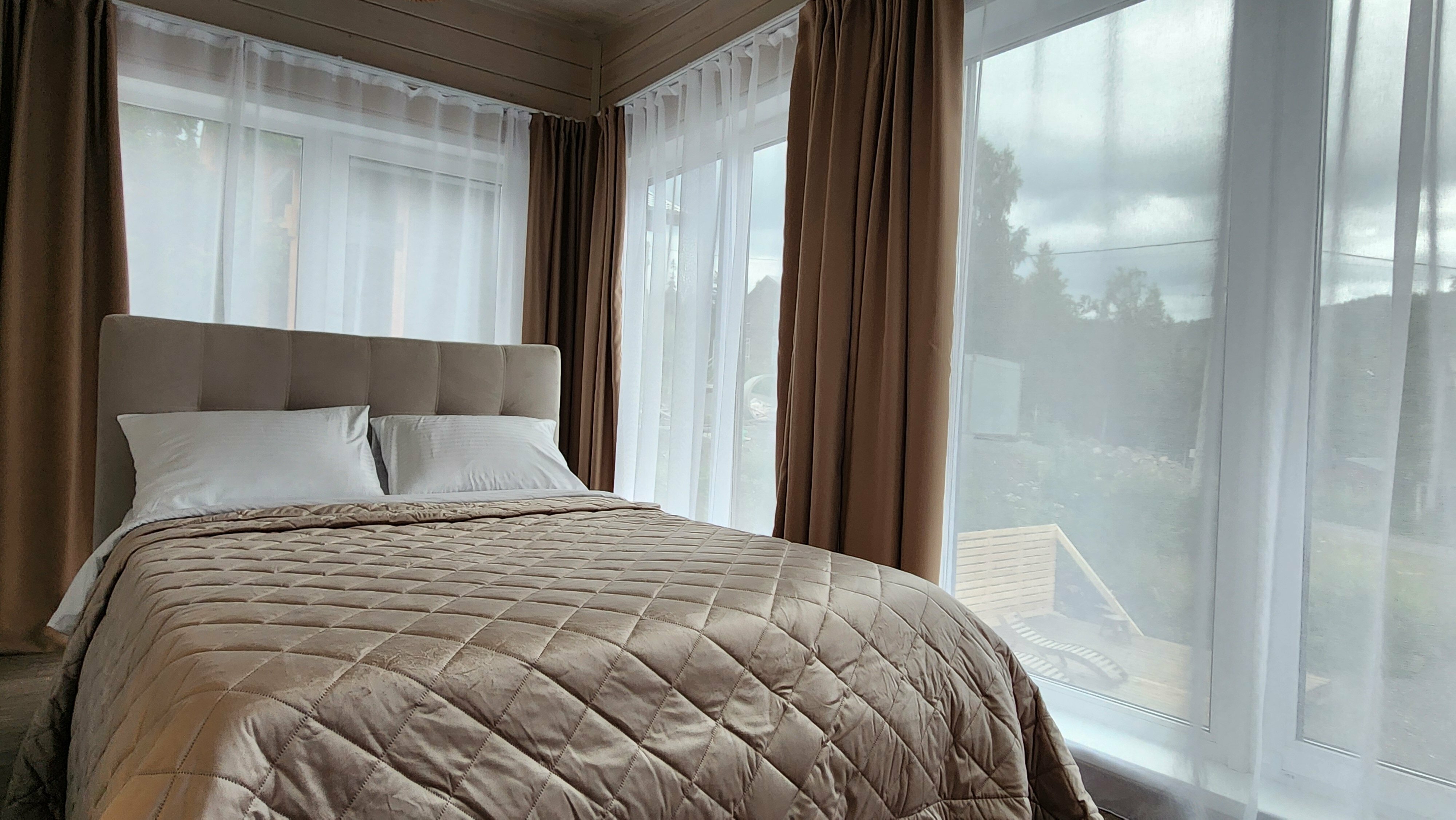 Коттедж с видом на лес