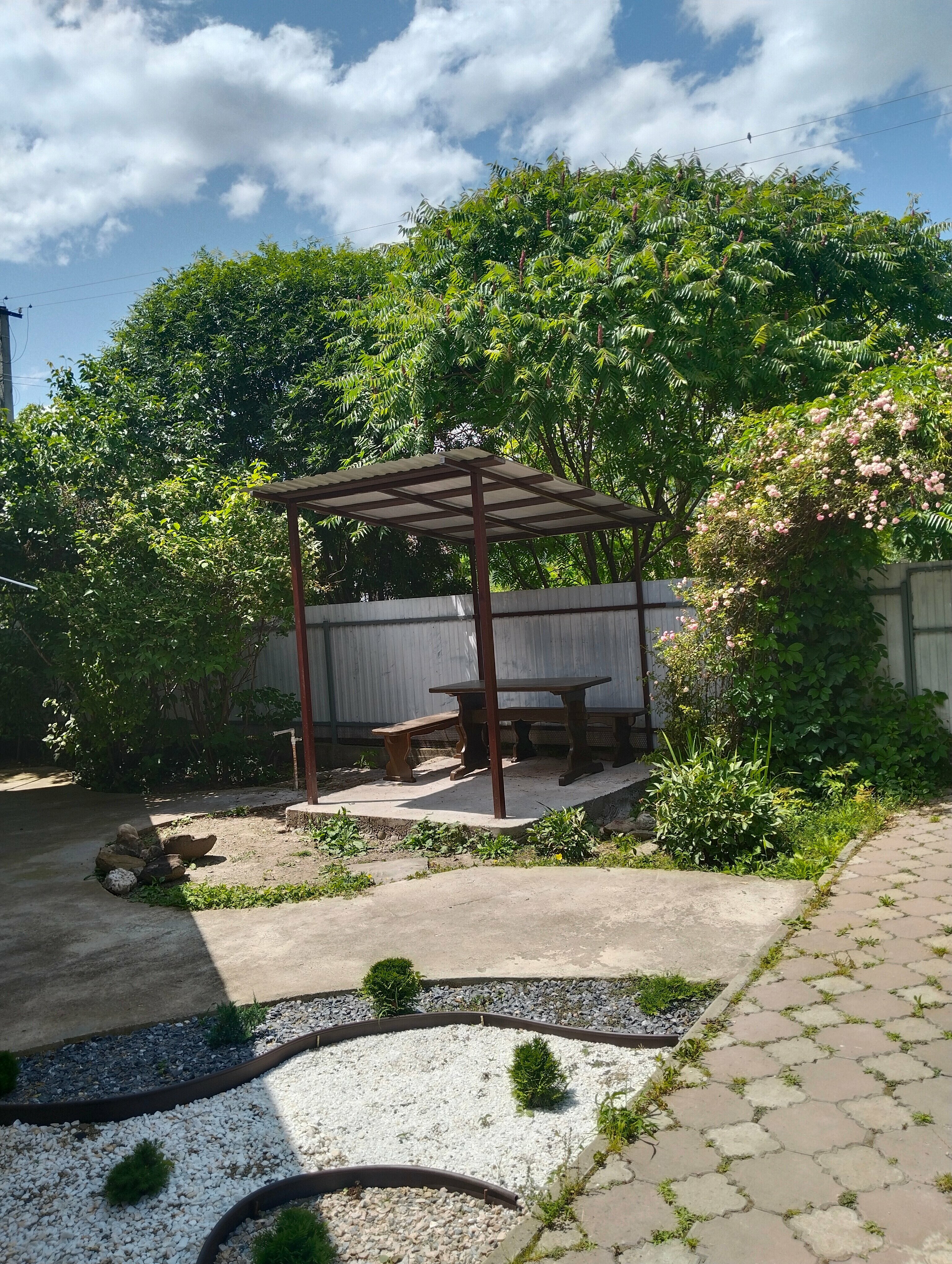 Дом в центре "Хвойный дворик"