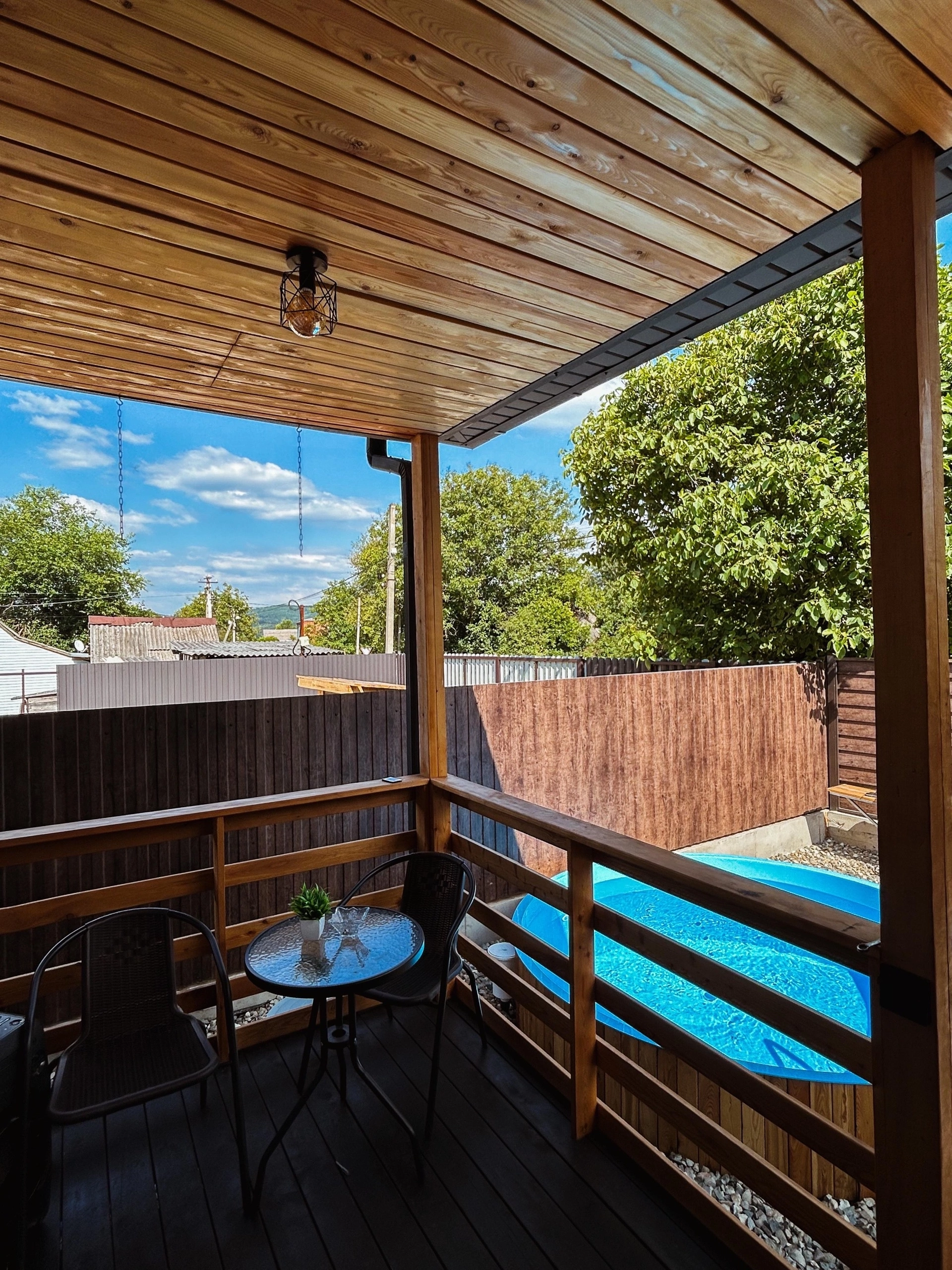 Коттедж с собственным бассейном