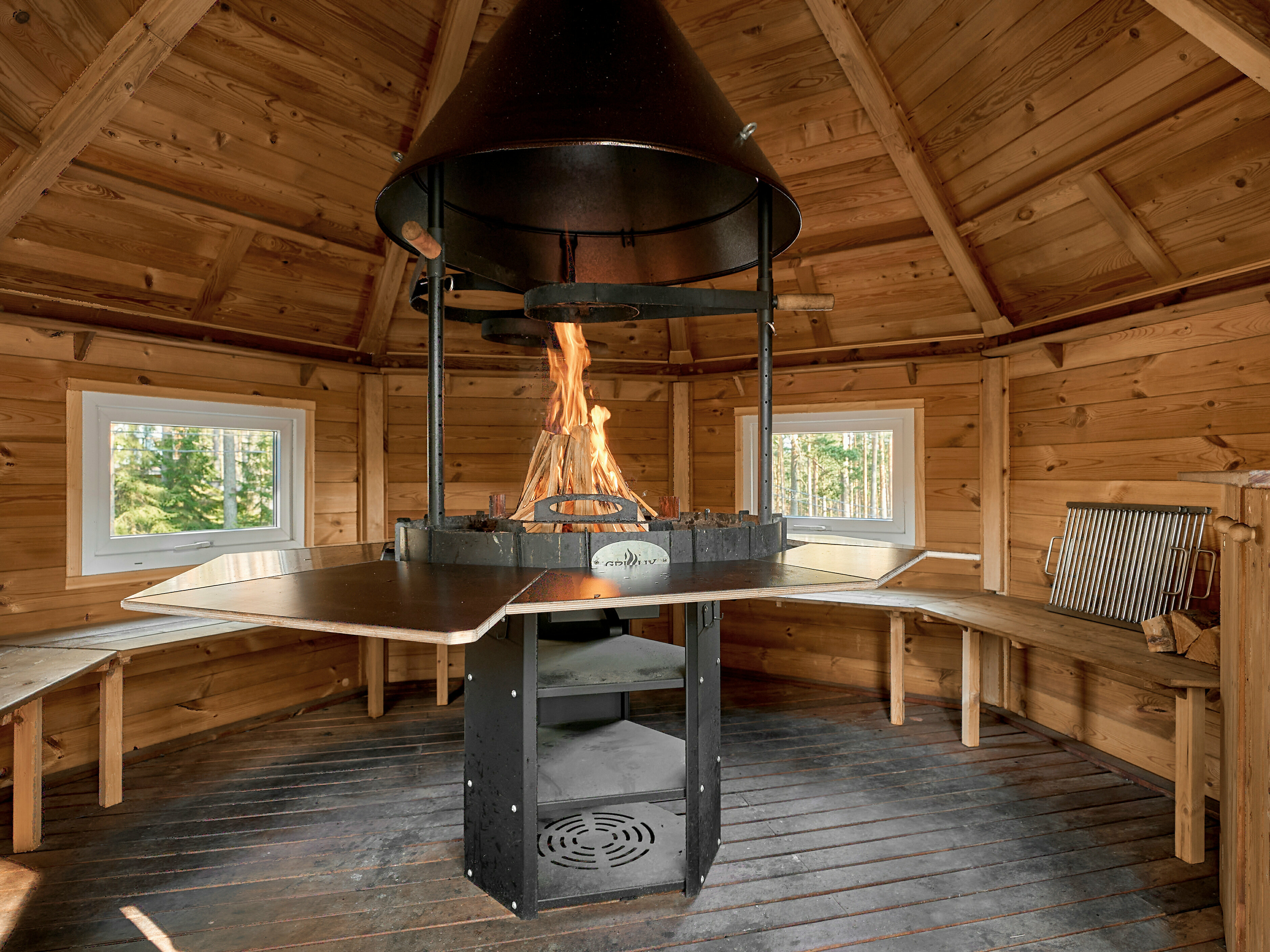 Дом №4 с купелью и гриль-домом