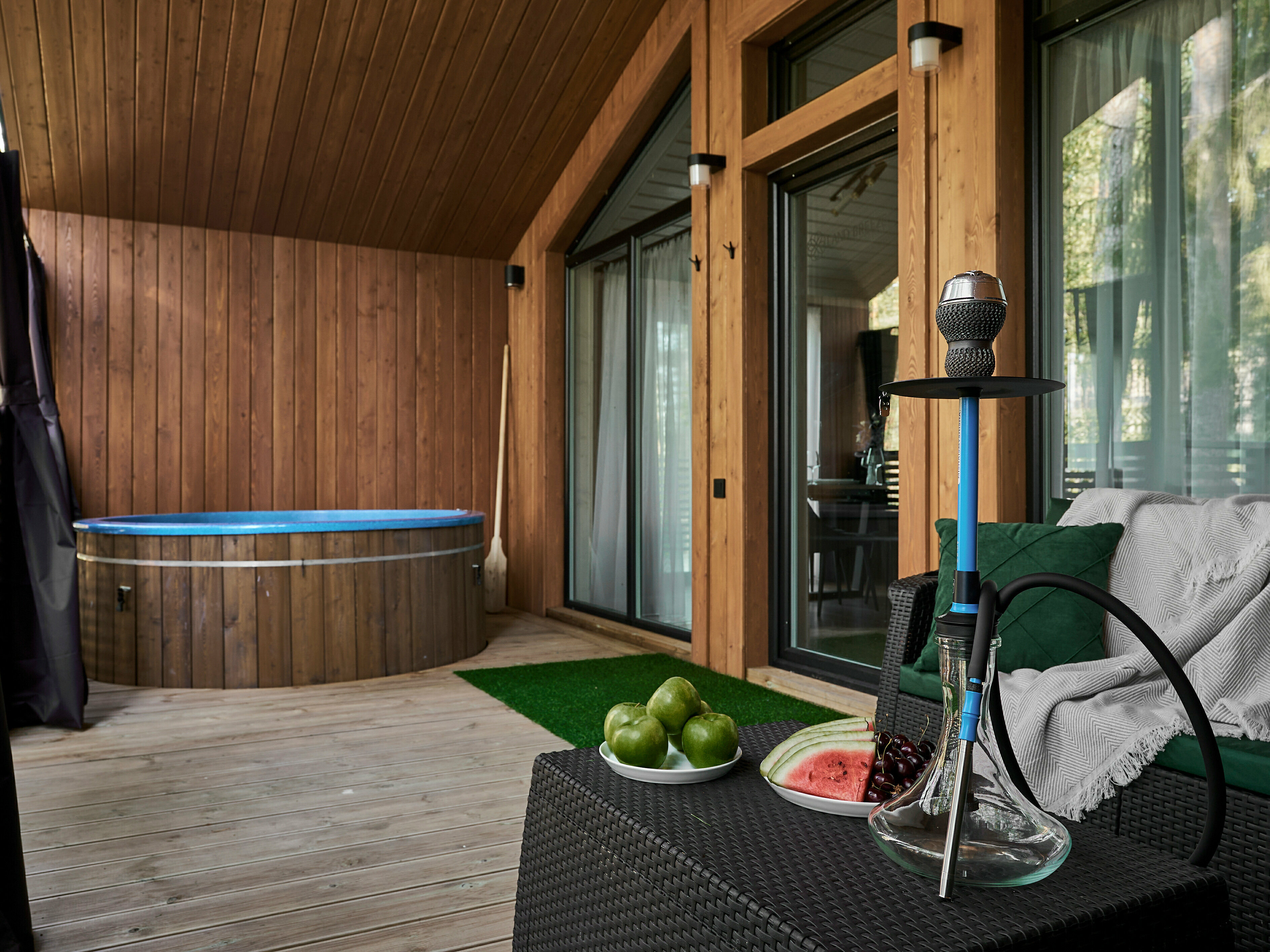 Дом №4 с купелью и гриль-домом