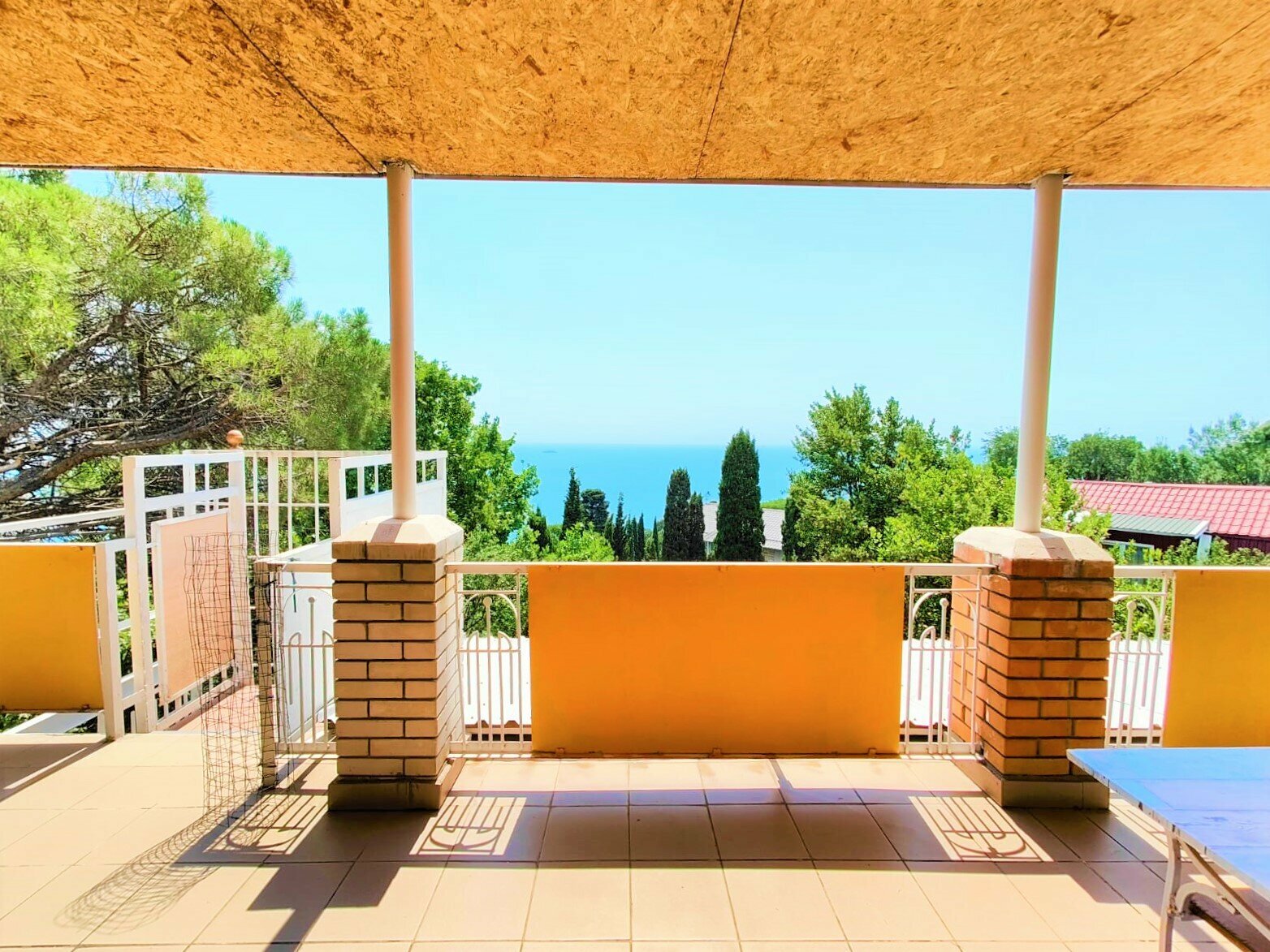 Семейный номер с видом на море