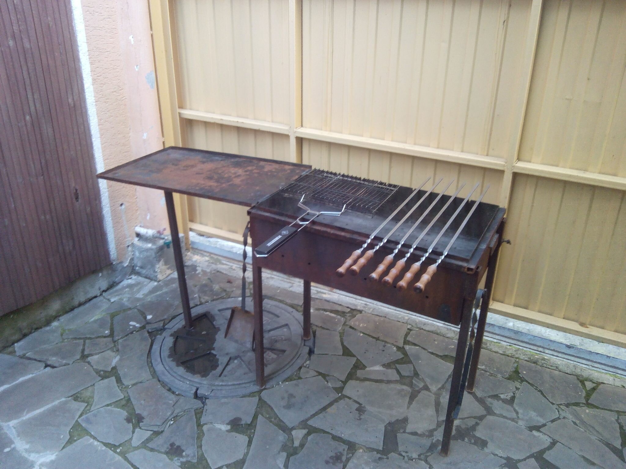 Семейный номер с общей ванной комнатой