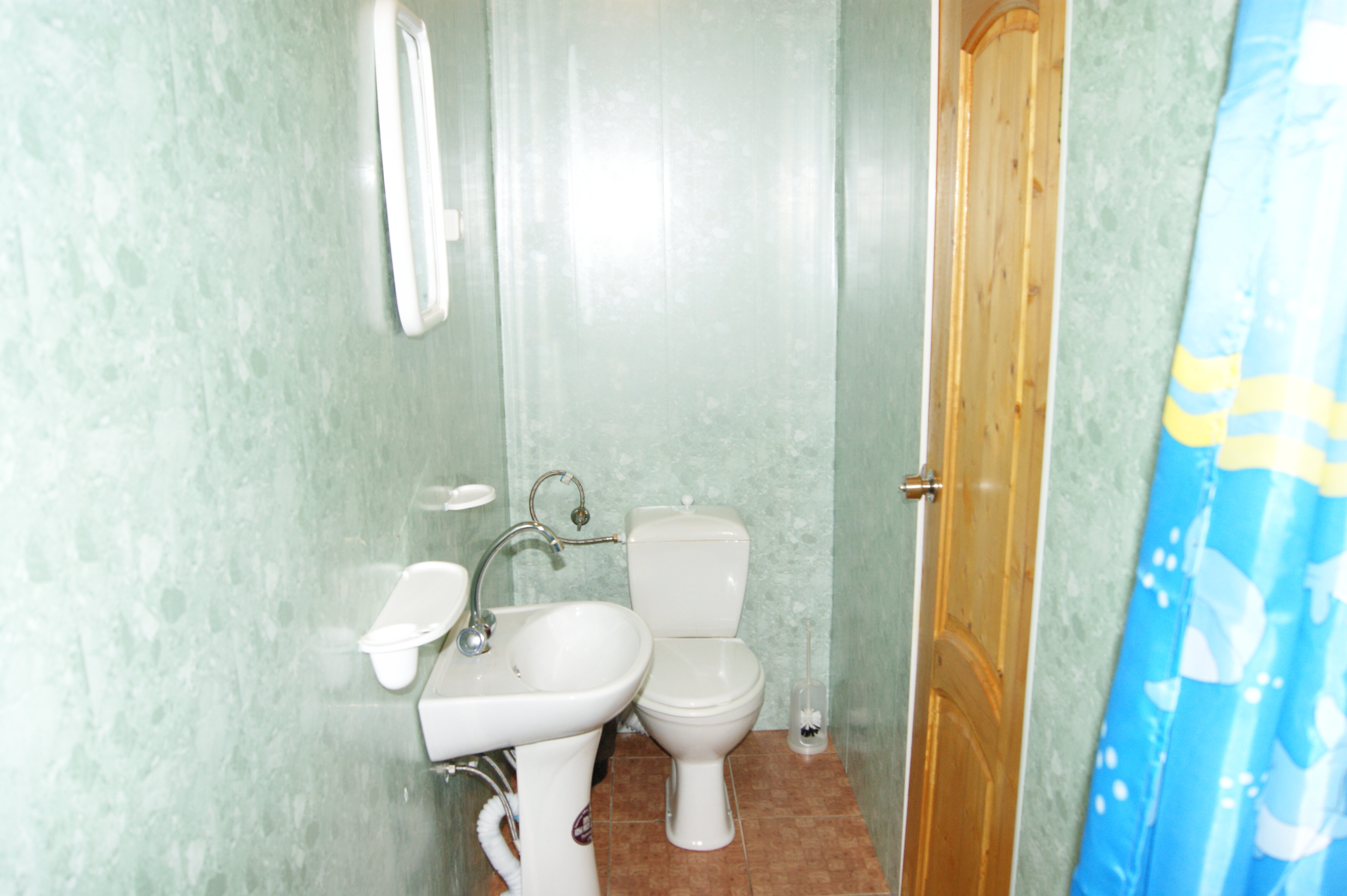 Трехместный номер с террасой