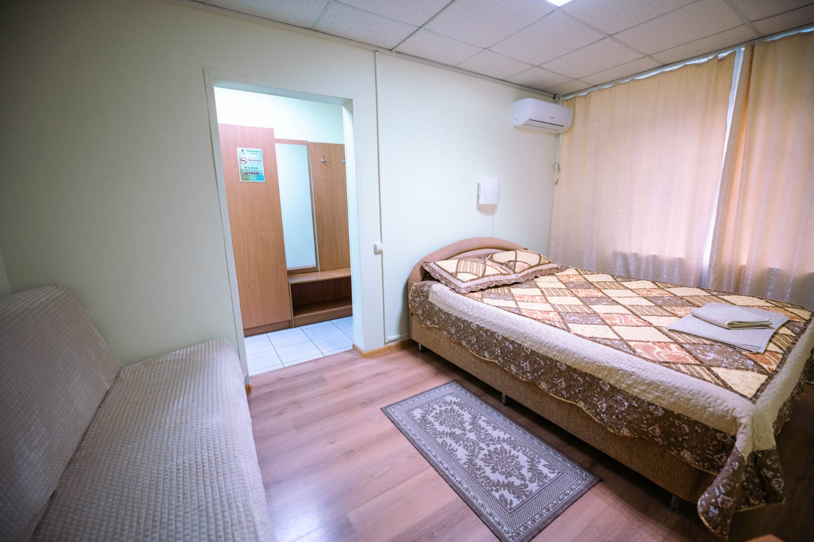 Небольшой двухместный номер с 1 кроватью