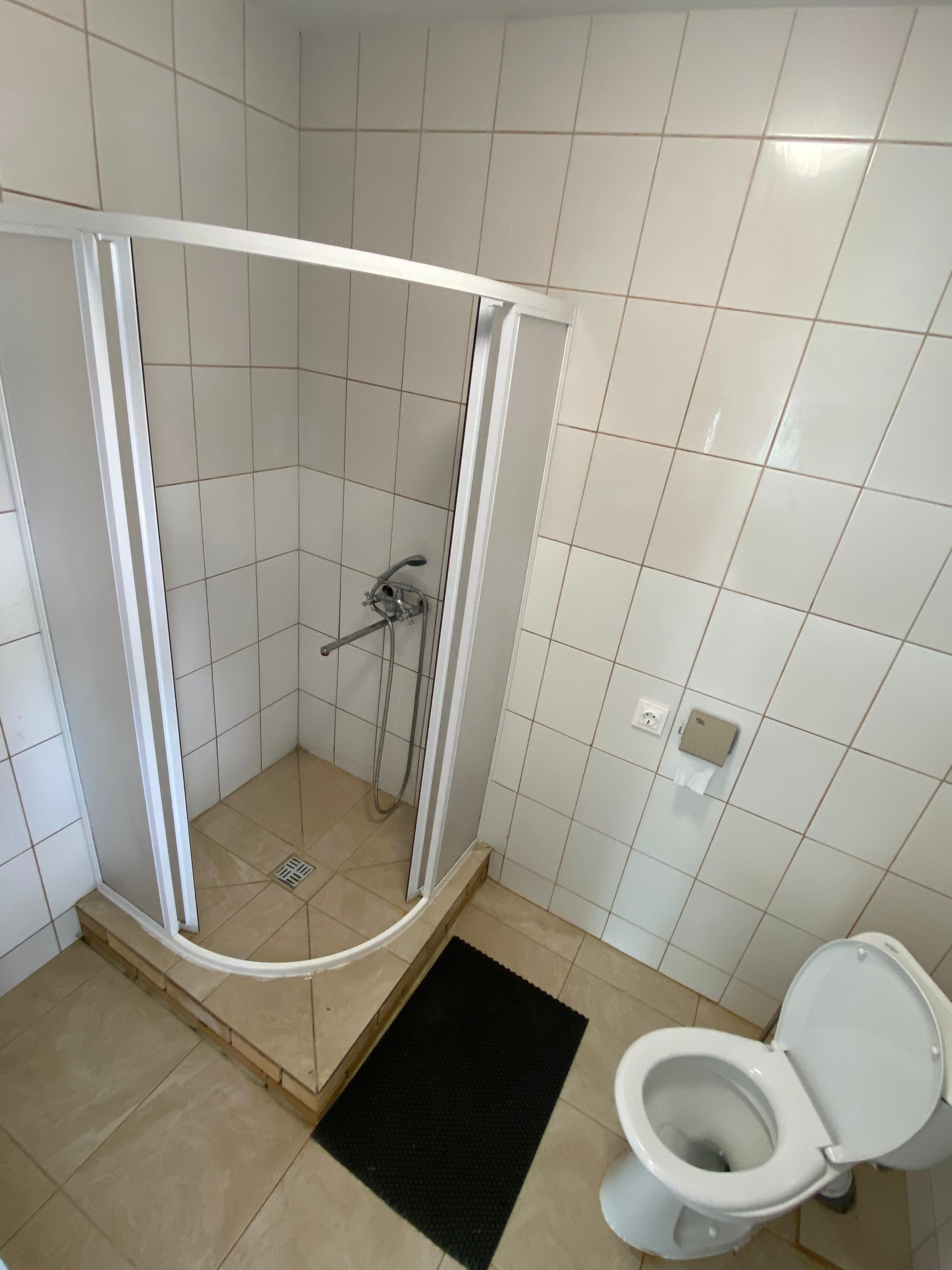 Двухместный номер с 1 кроватью или 2 отдельными кроватями и дополнительной кроватью