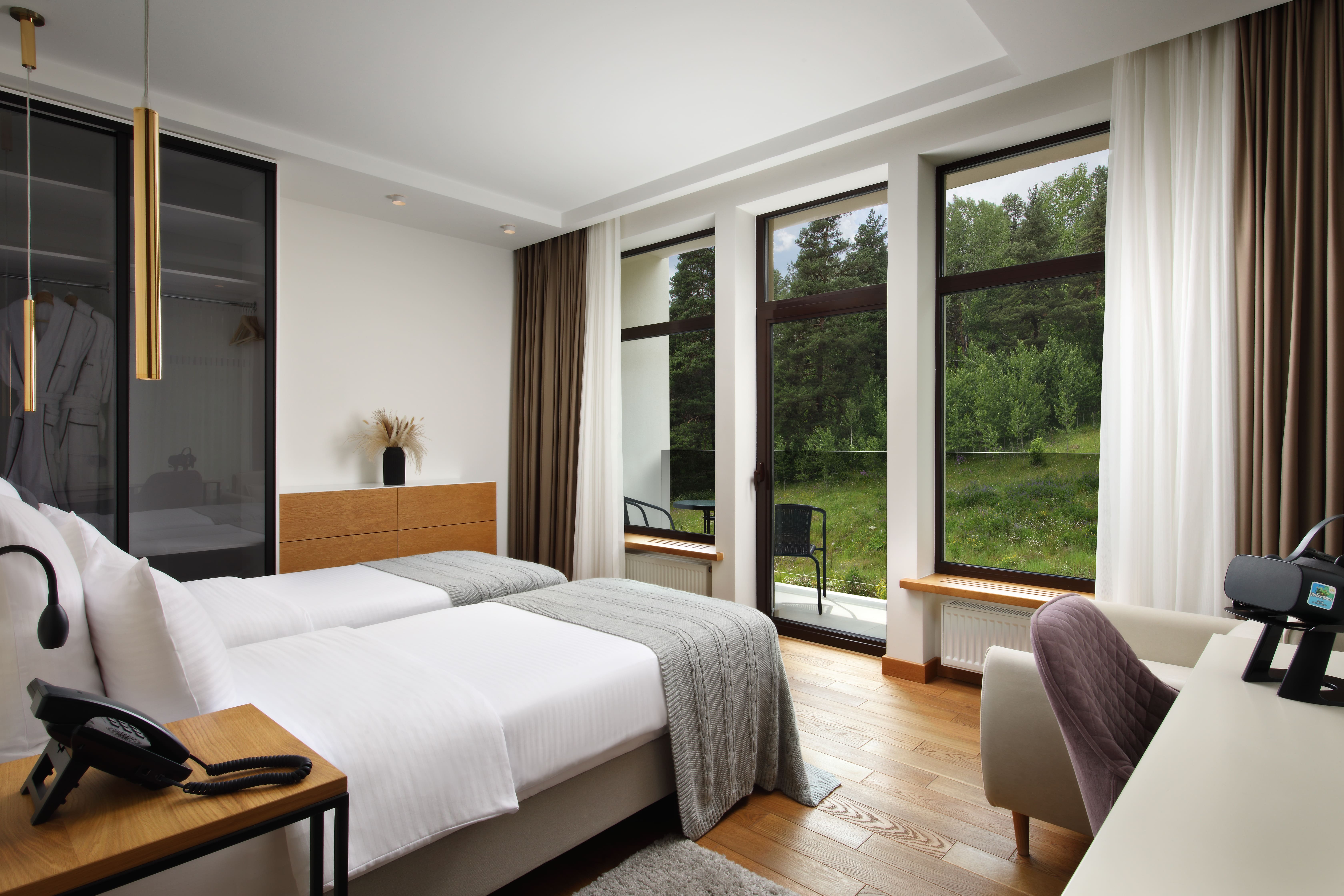 Двухкомнатный Люкс с двумя раздельными кроватями