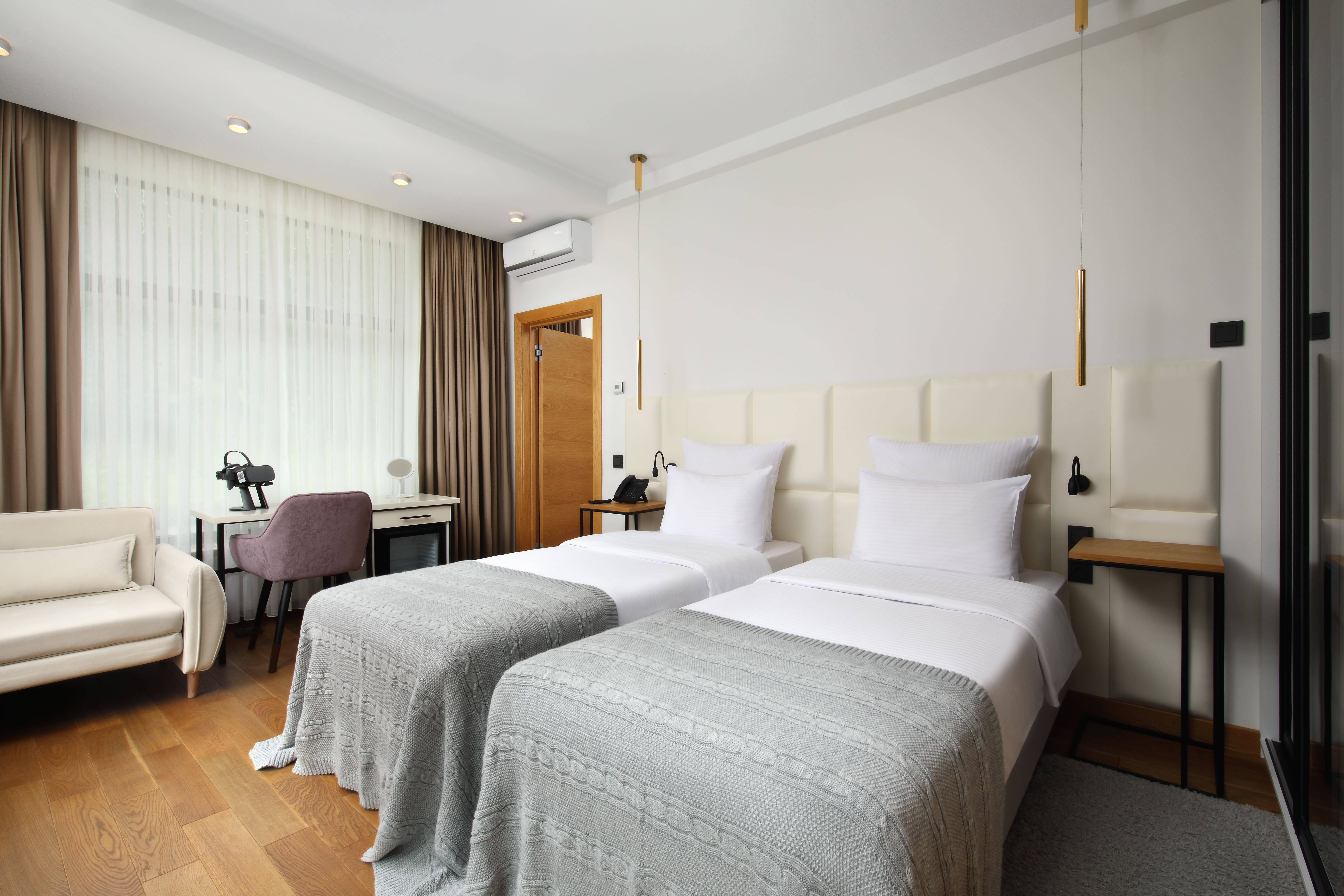 Двухкомнатный Люкс с двумя раздельными кроватями