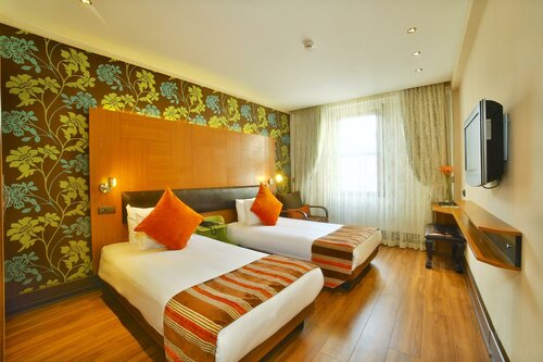 Superior Twin Room в Konak Hotel
