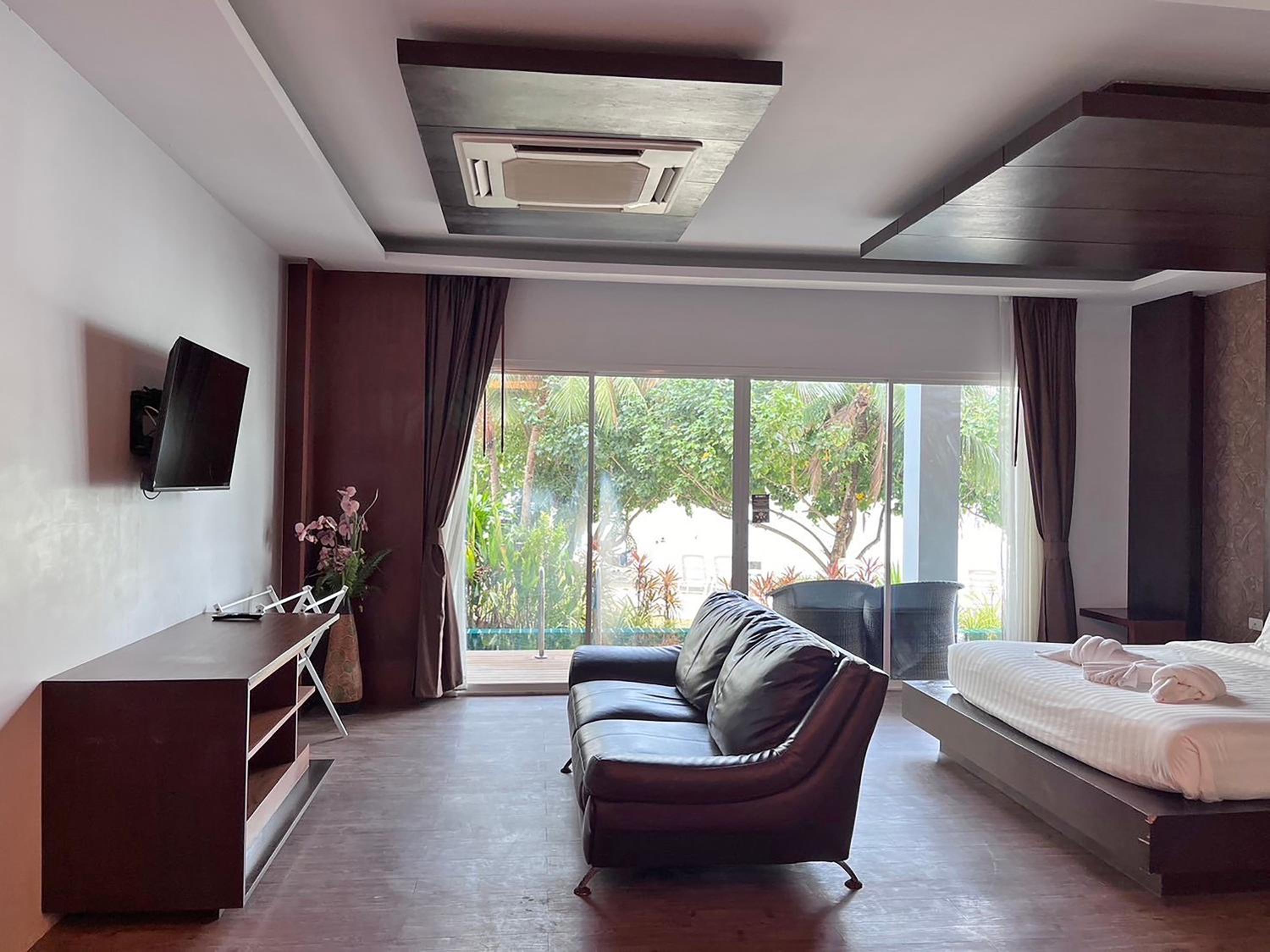 Luxury Double Room Beach Front with Pool