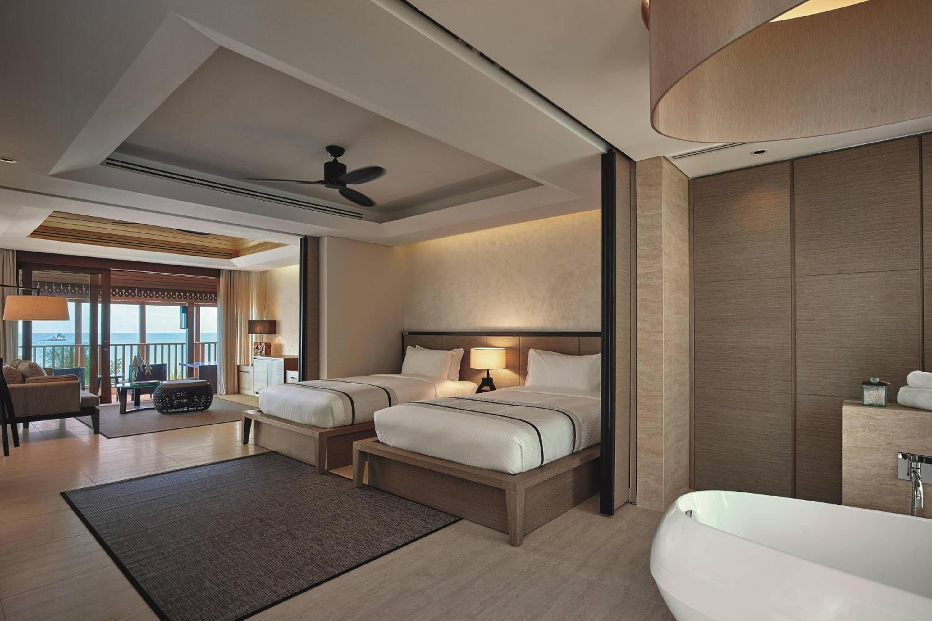 Select Terrace Suite Twin