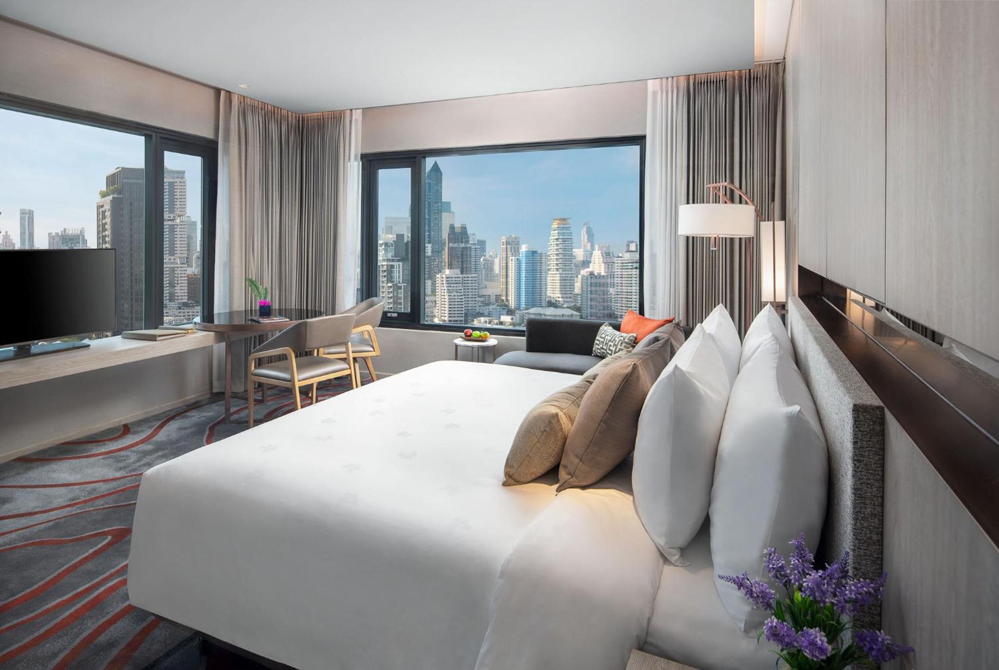 Premier Corner King Room