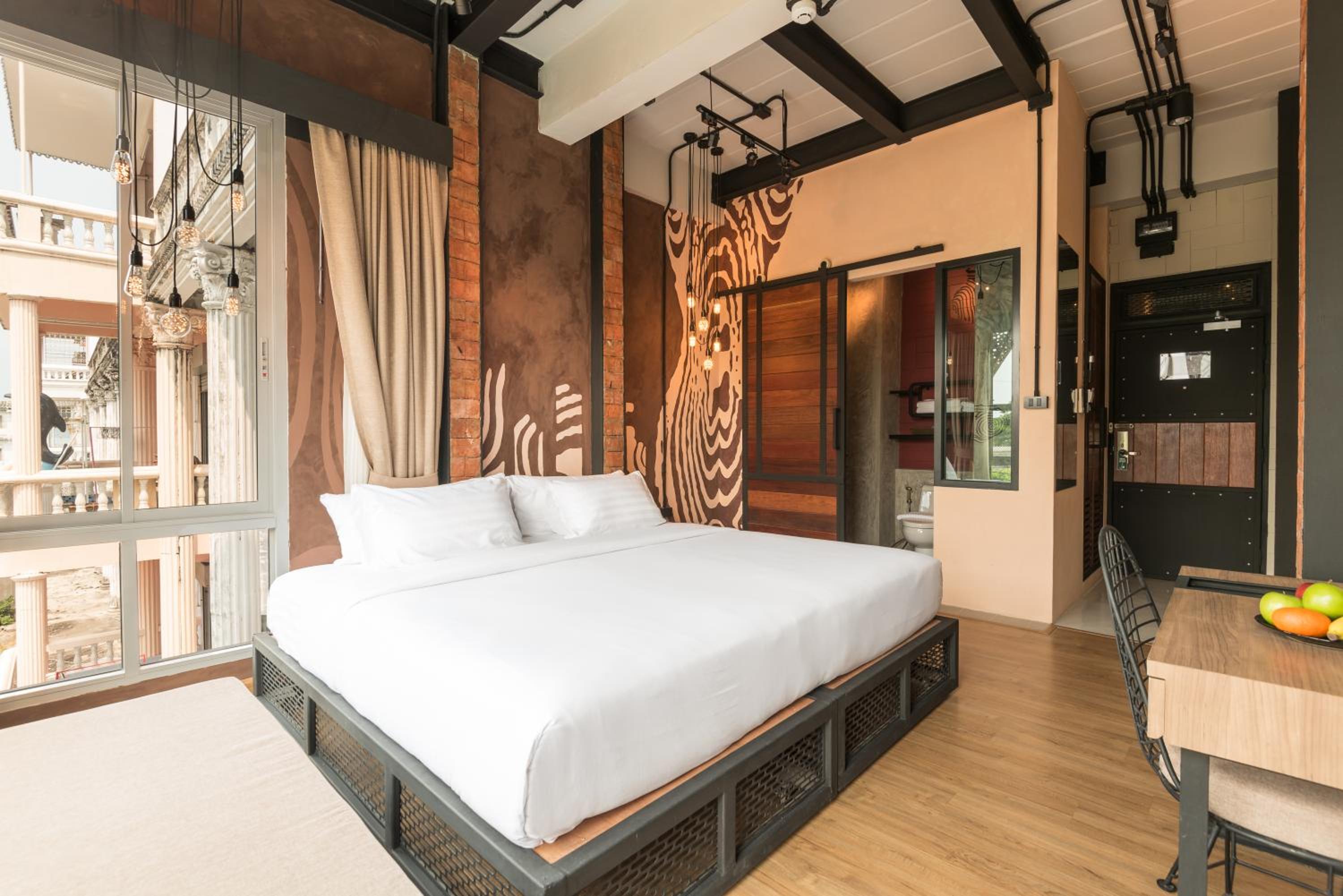 Deluxe Double or Twin Room with Balcony