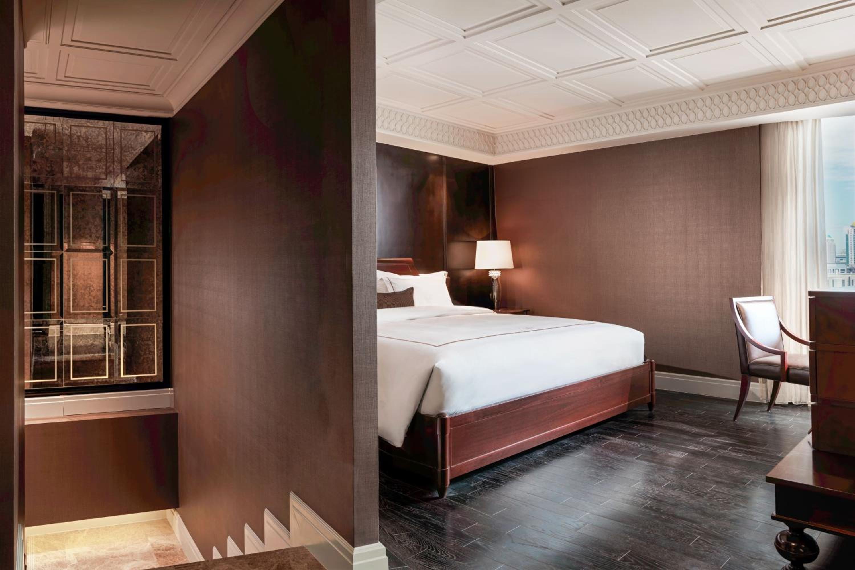 Dusid One-Bedroom Duplex King Suite - Club Benefits
