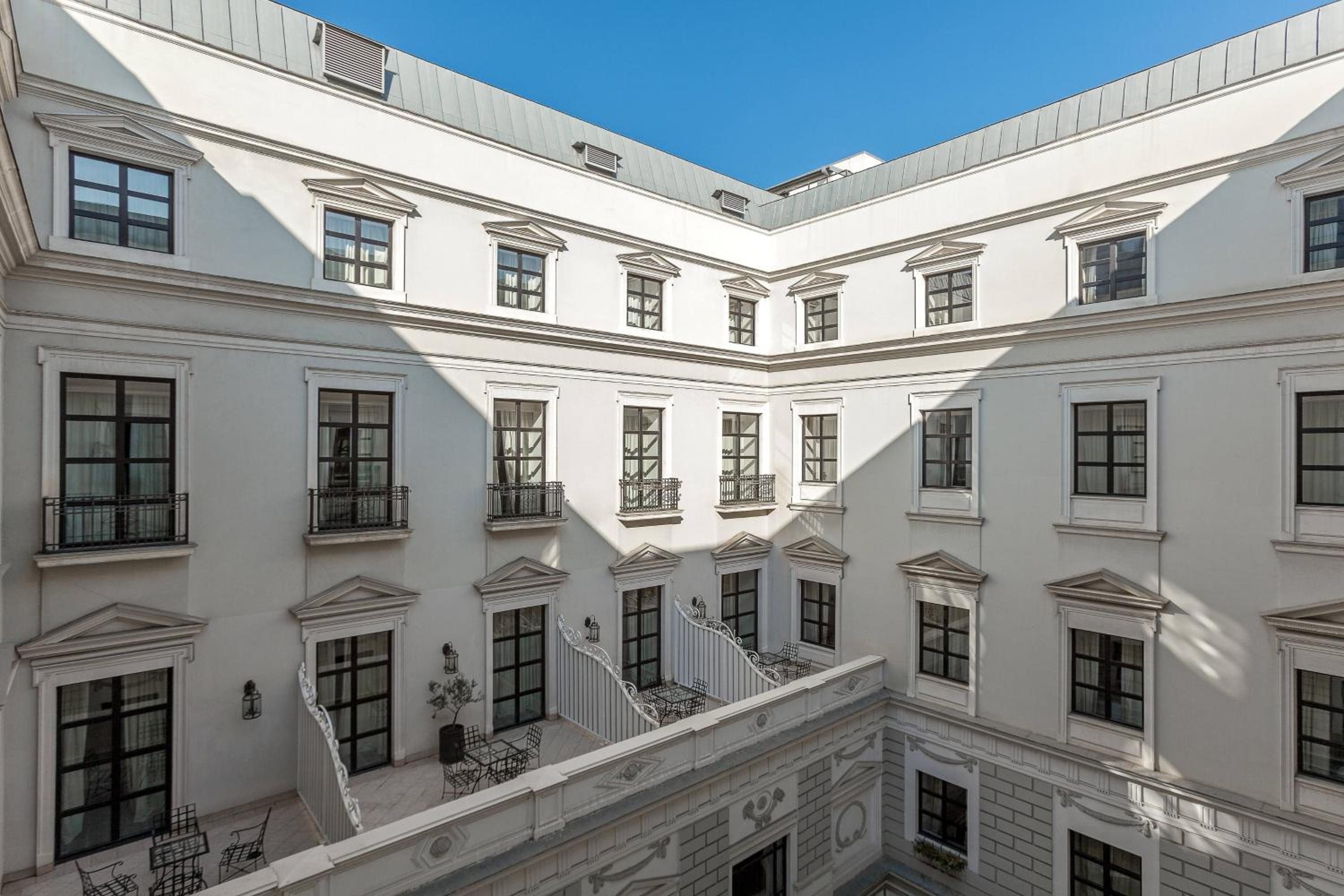 Executive Twin Room, Executive level, Guest room, 2 Double