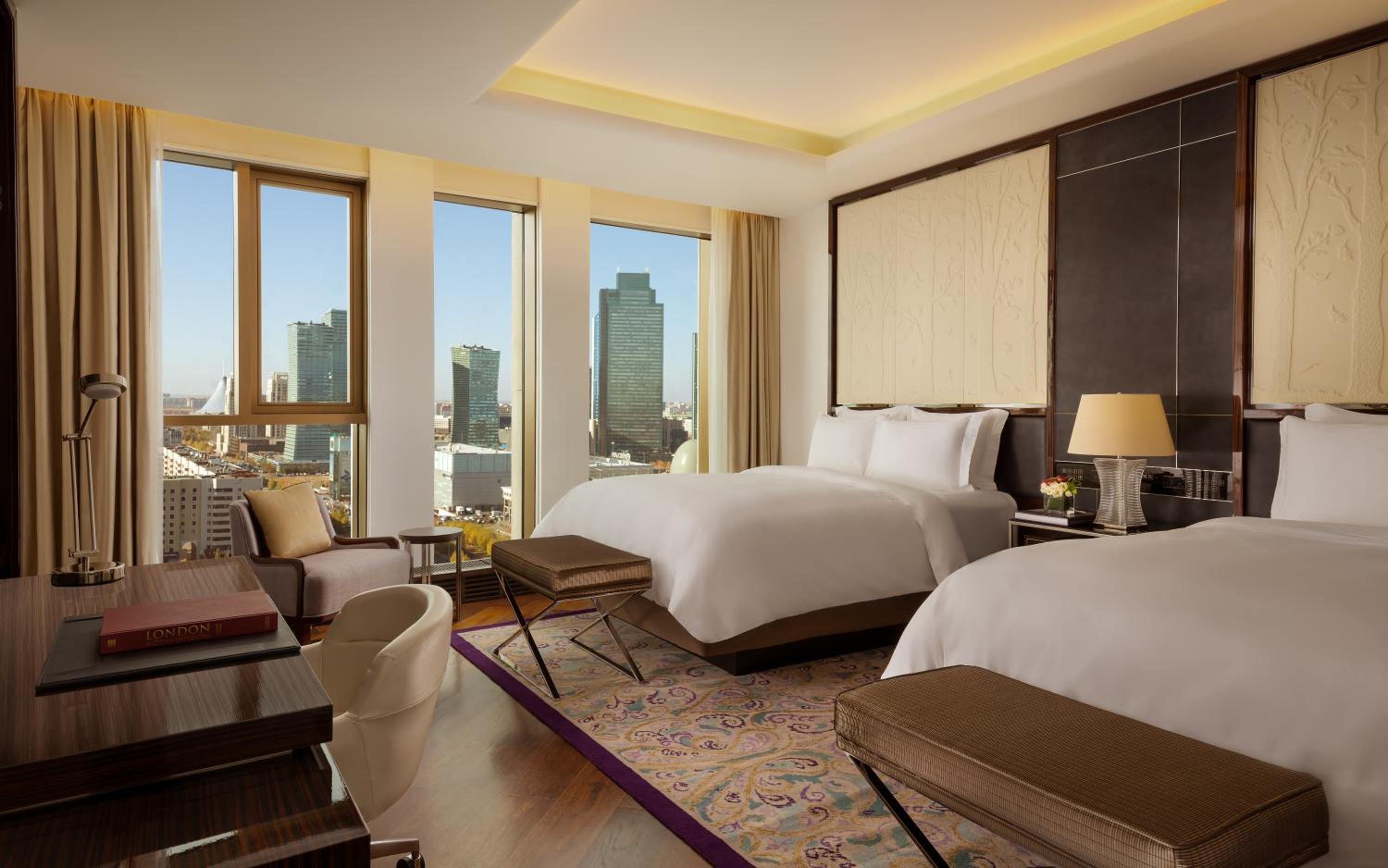 Club Room with Club Lounge access, 1 King