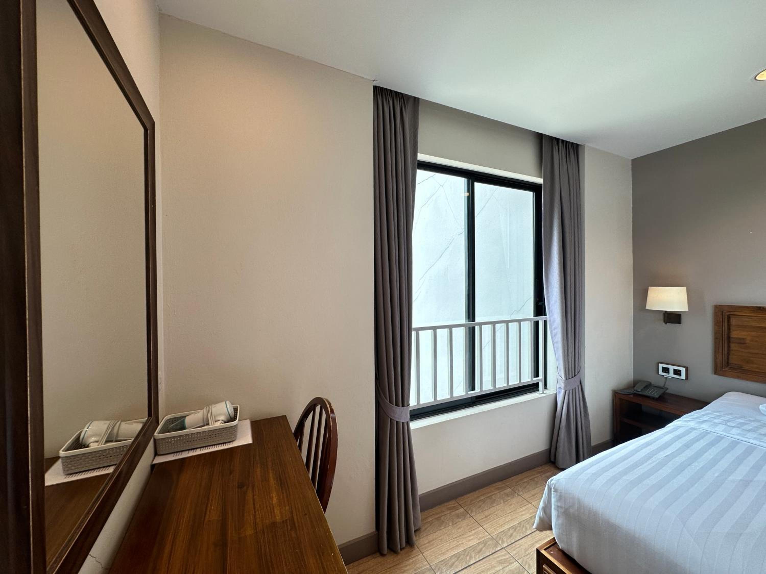 Deluxe Double Room with Balcony