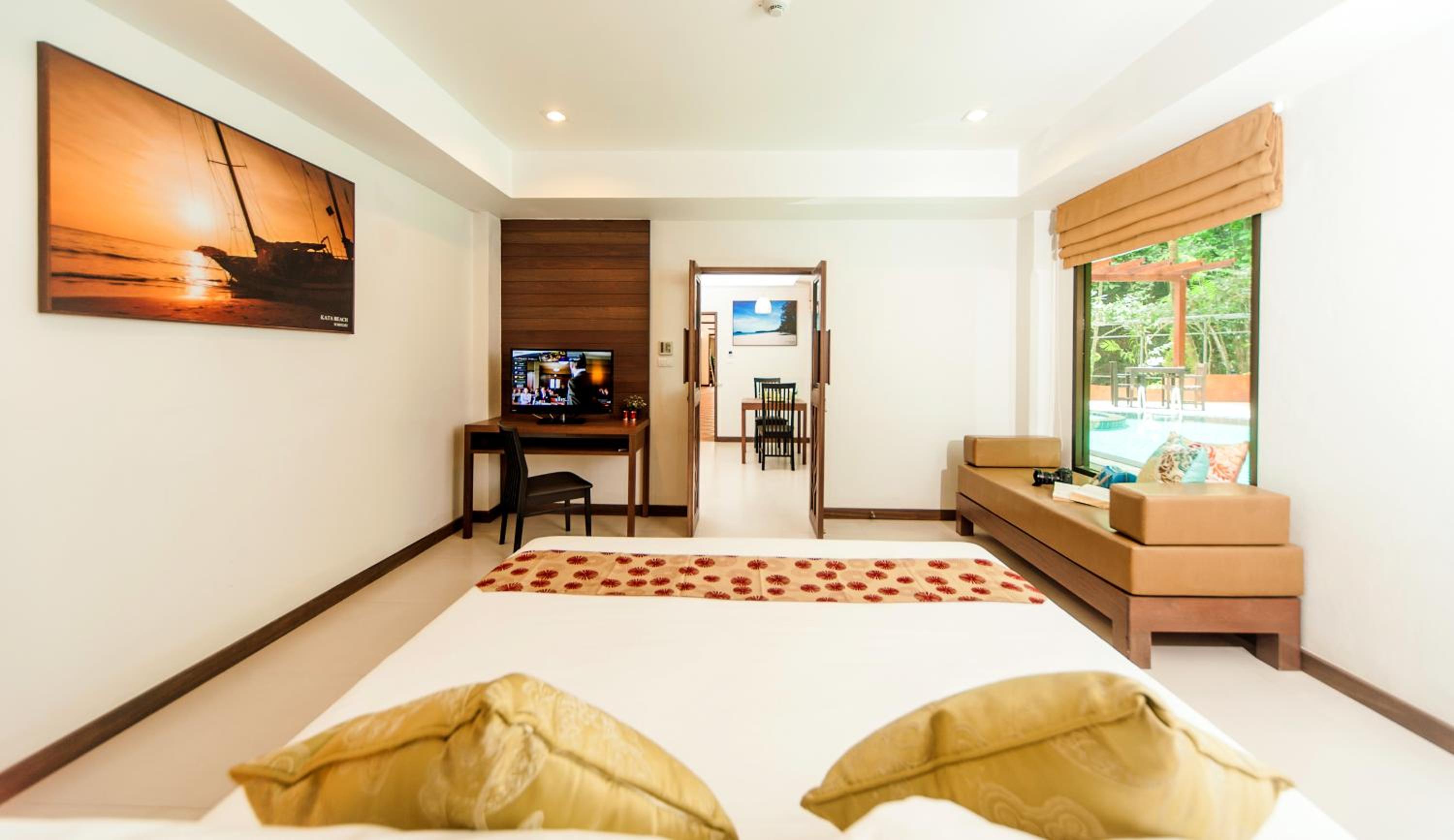 Suite with pool access