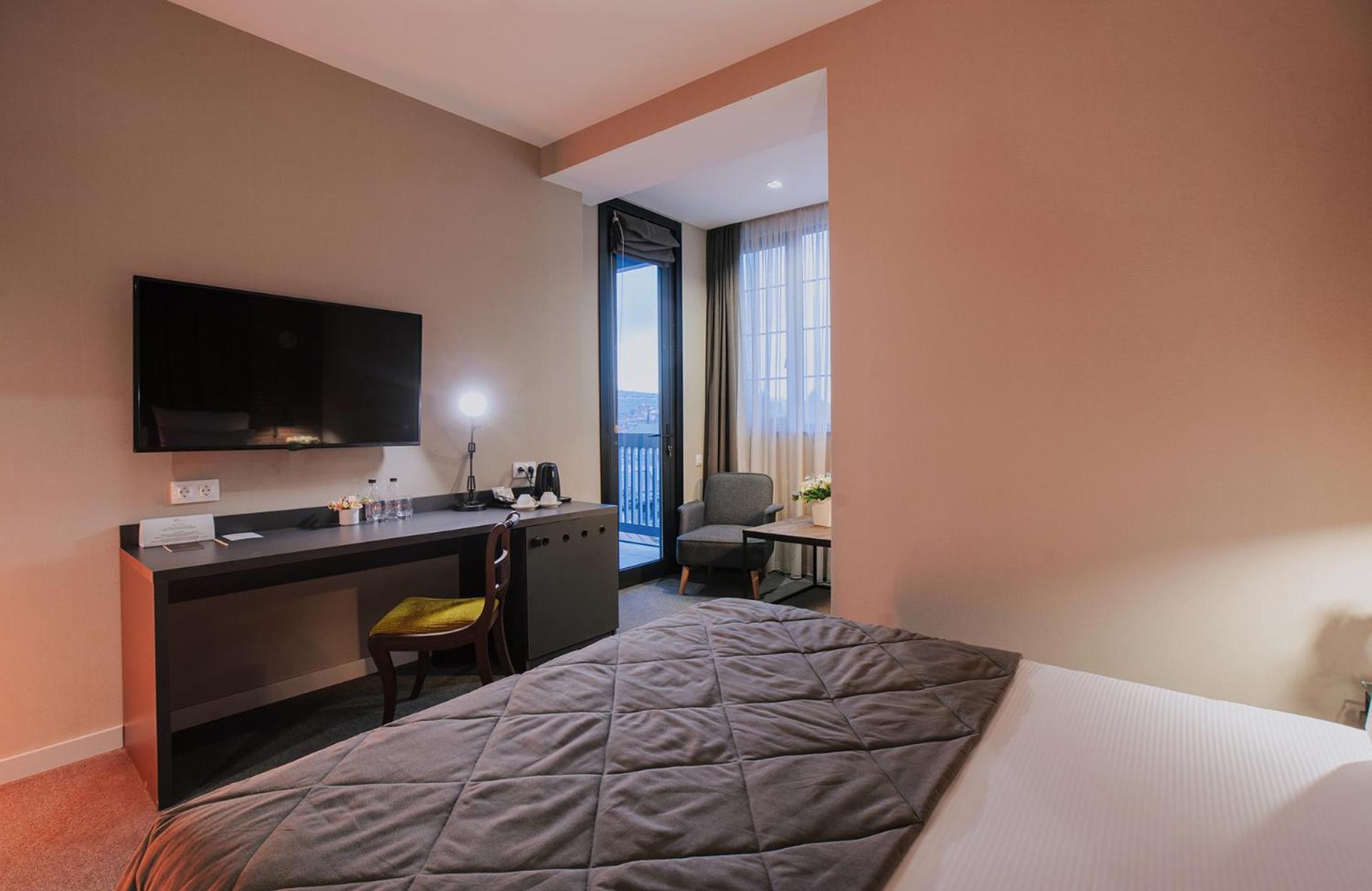 Junior Suite with Balcony