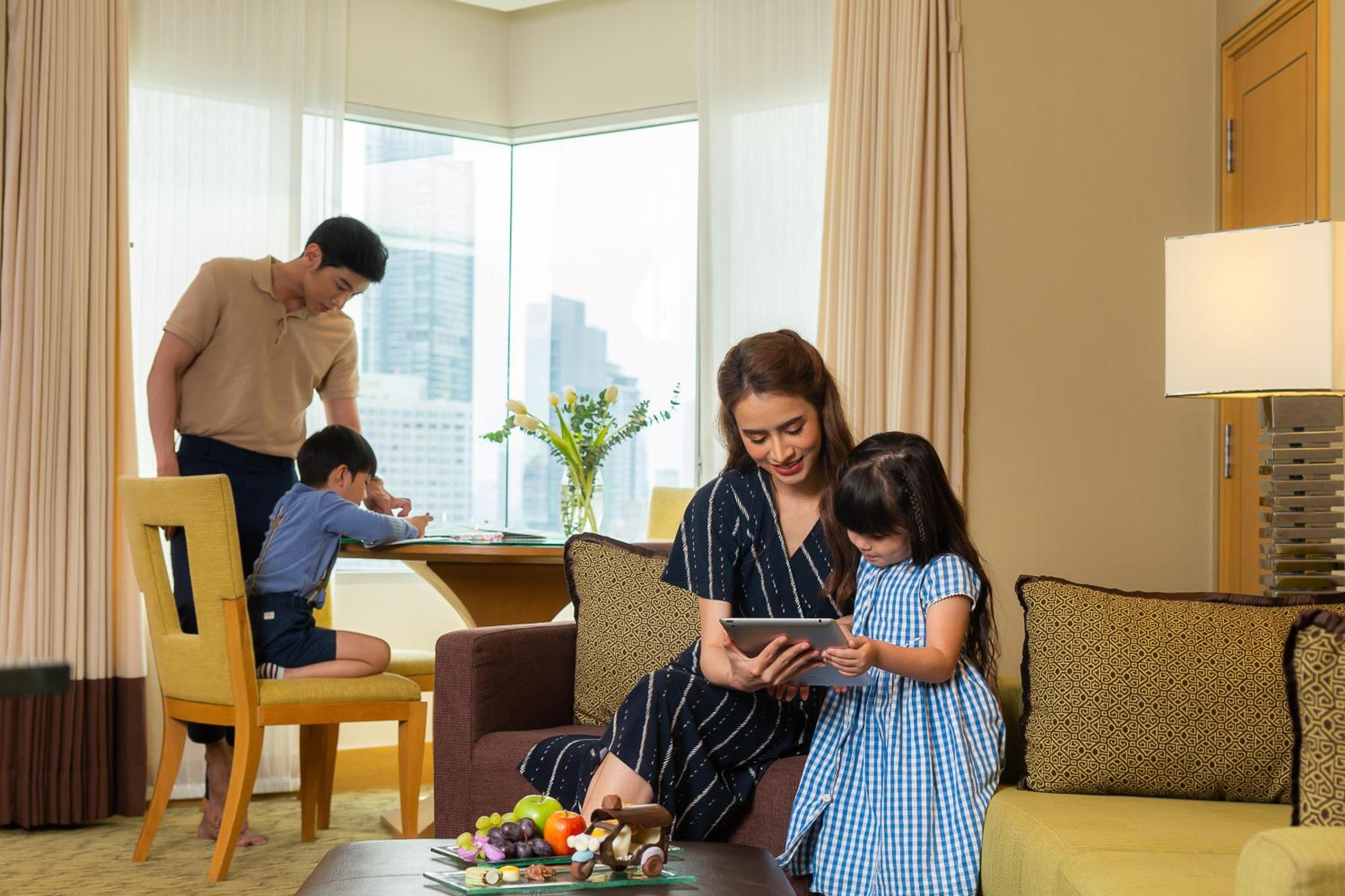One-Bedroom Premium King Suite with City View