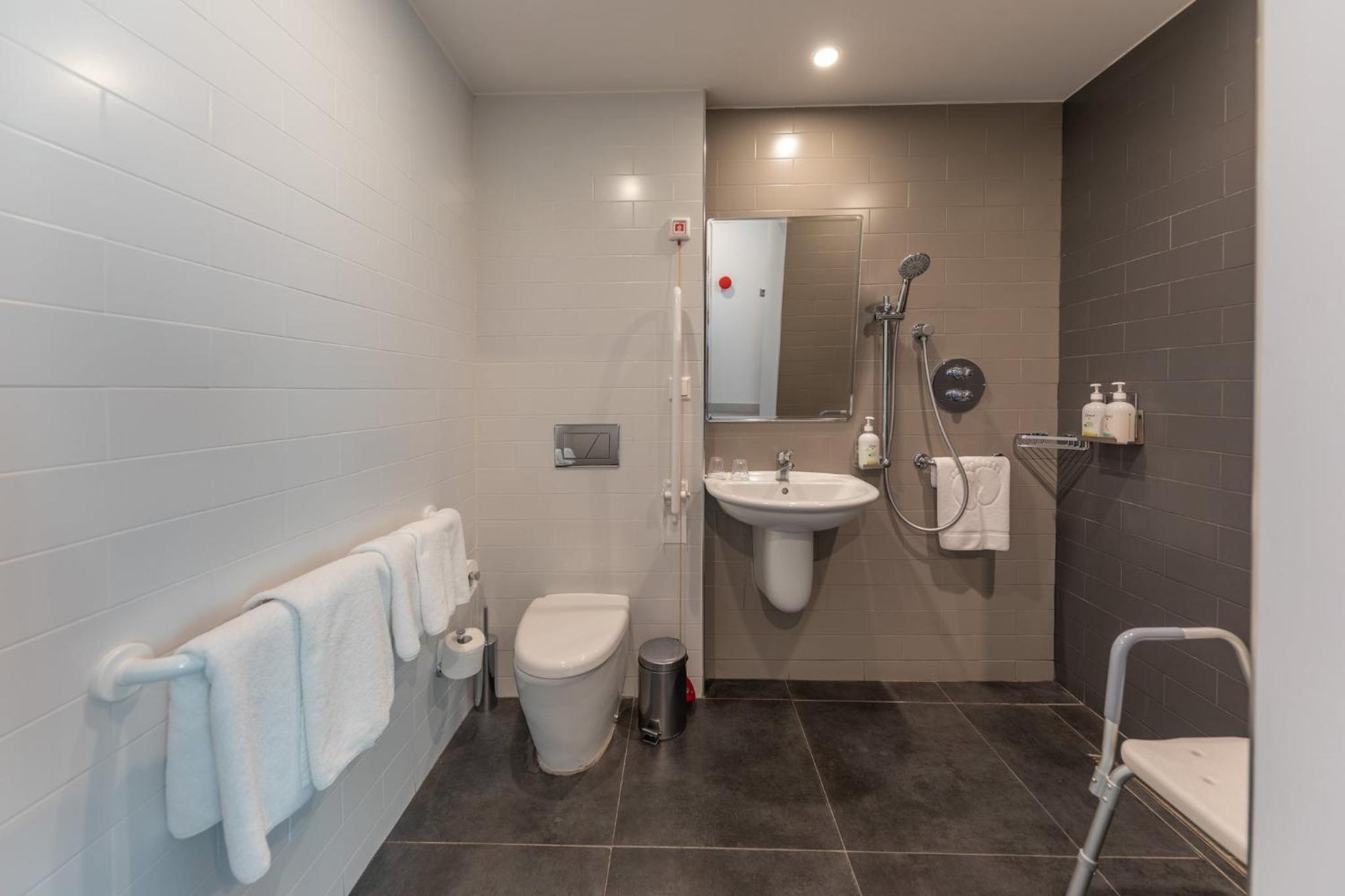 Standard Double Room with Free Breakfast - Accessible