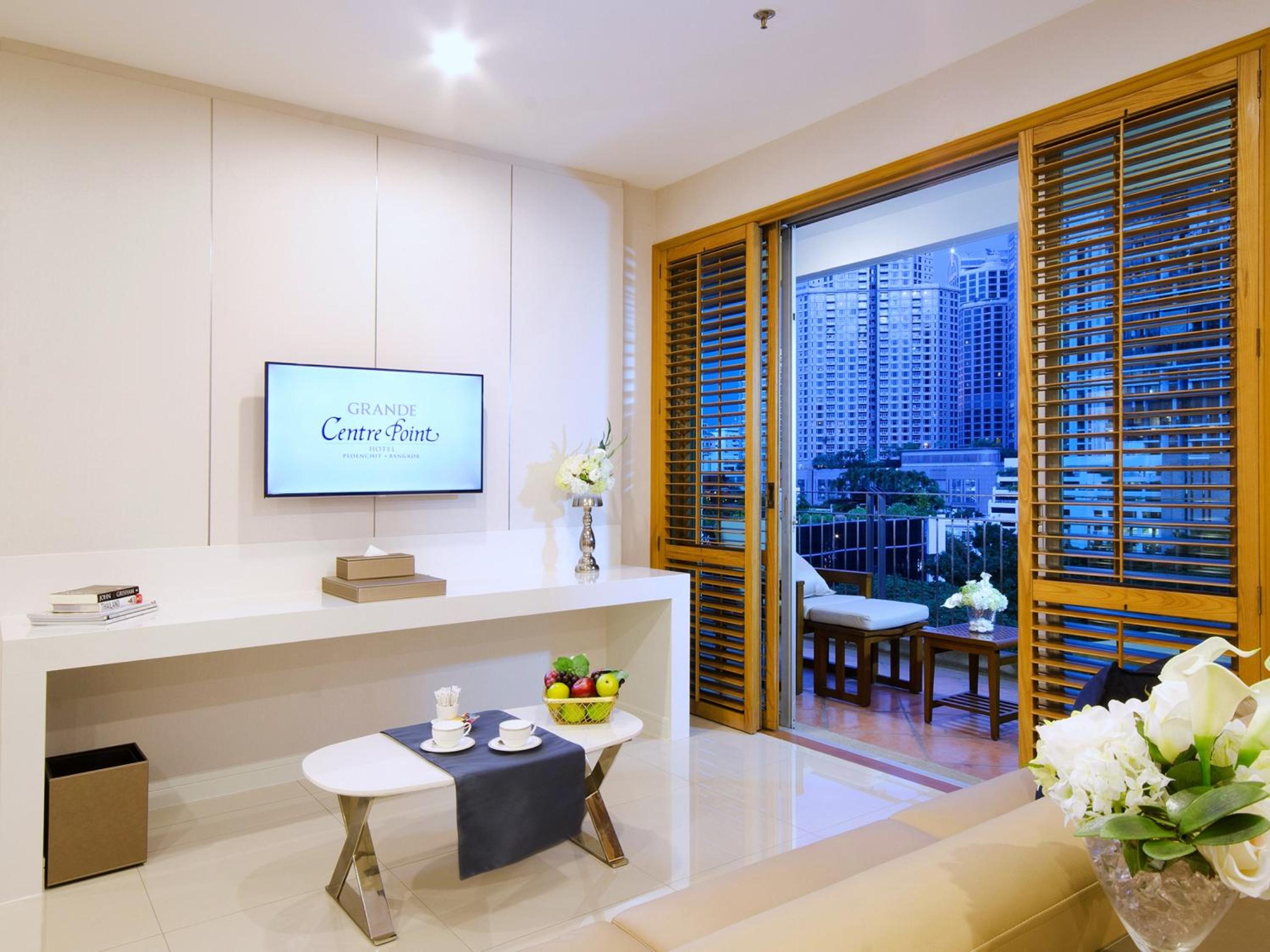 Three-Bedroom Balcony Suite 
