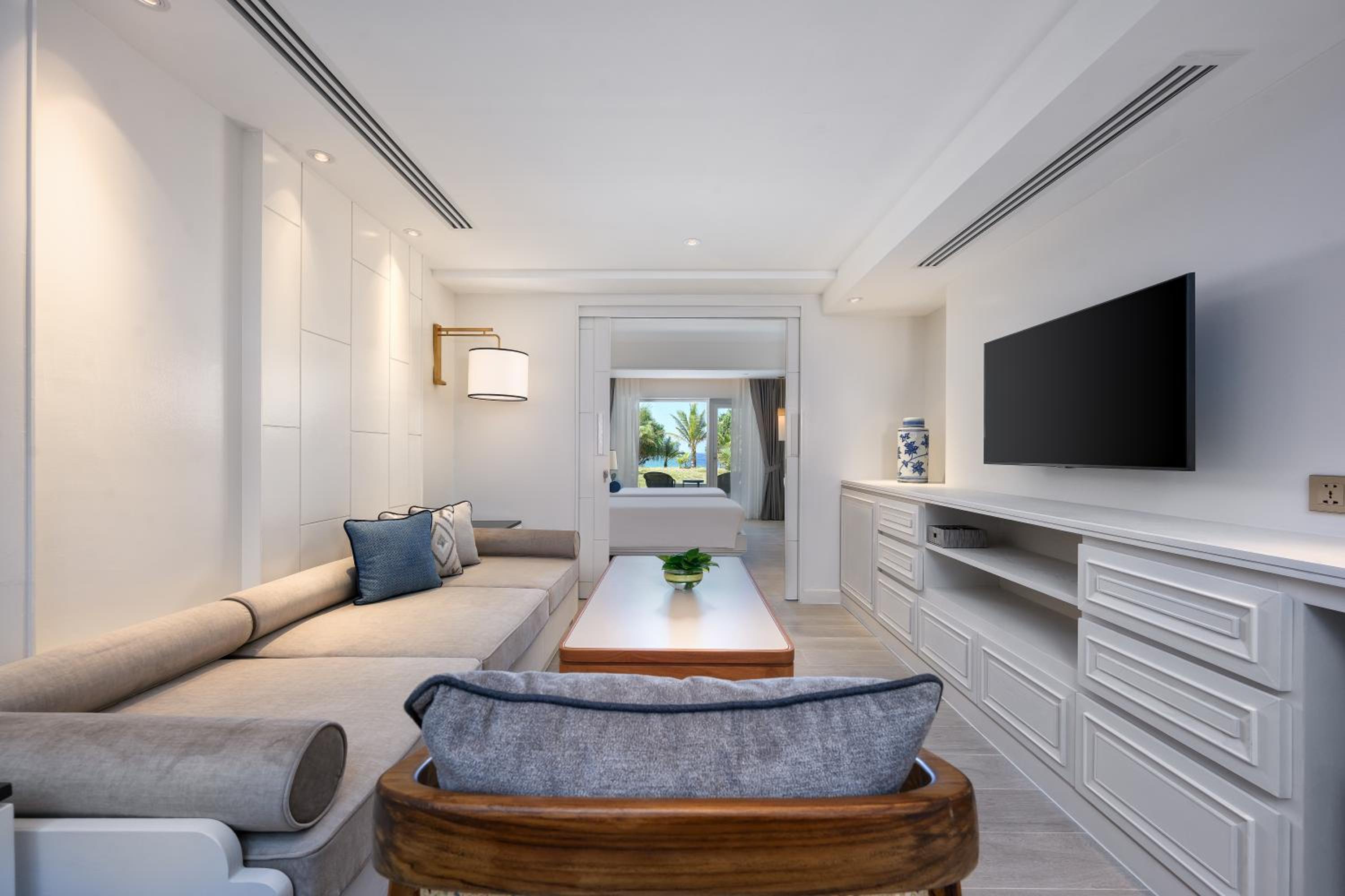 Seaview Infinity Pool 2-Bedroom Duplex Suite