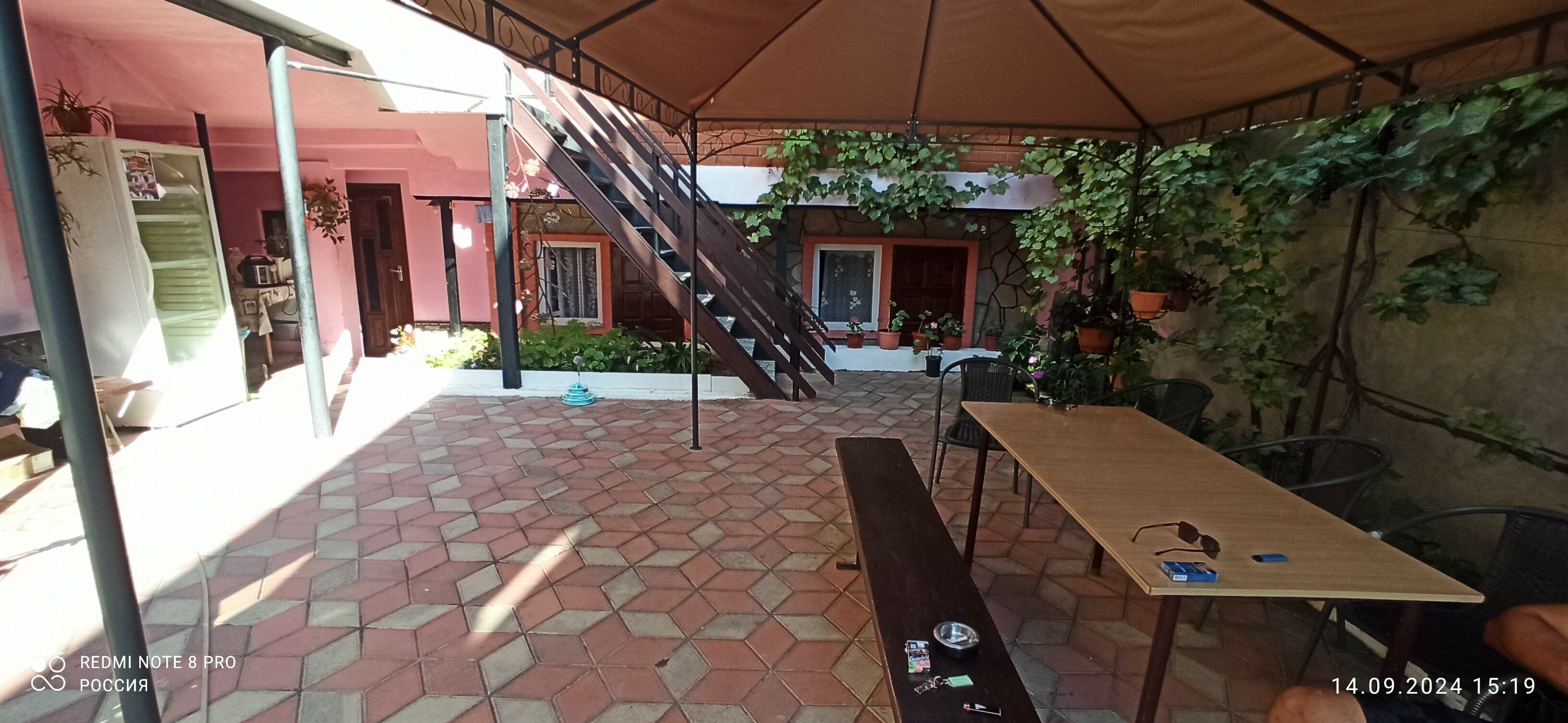 Трехместный номер с балконом