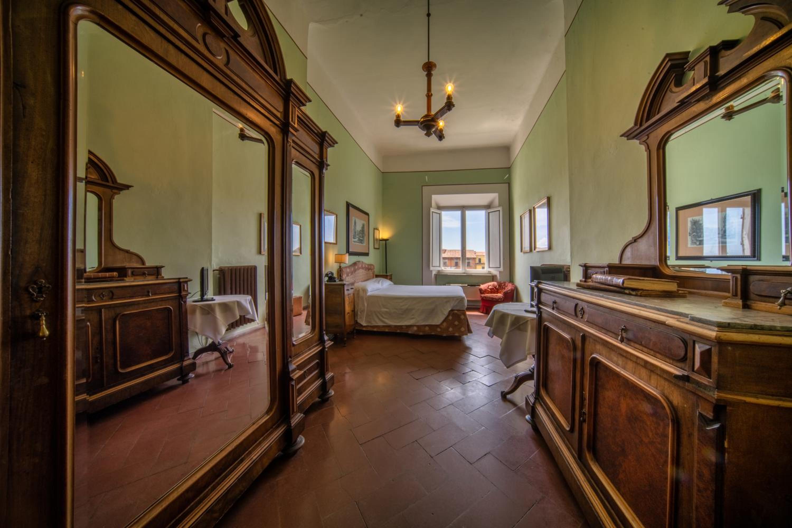 Classic Double or Twin Room with River View