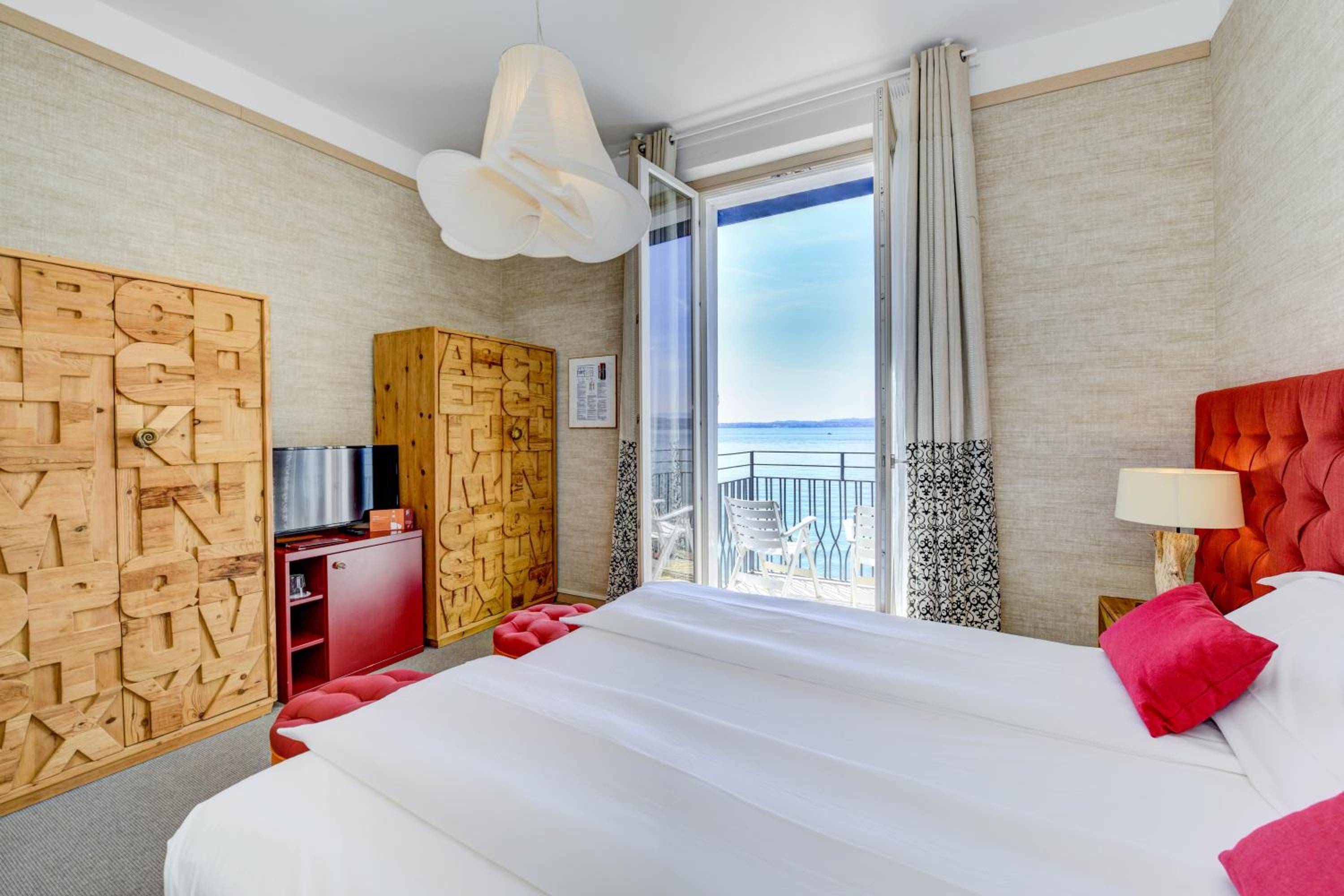 Deluxe Double Room with Lake View