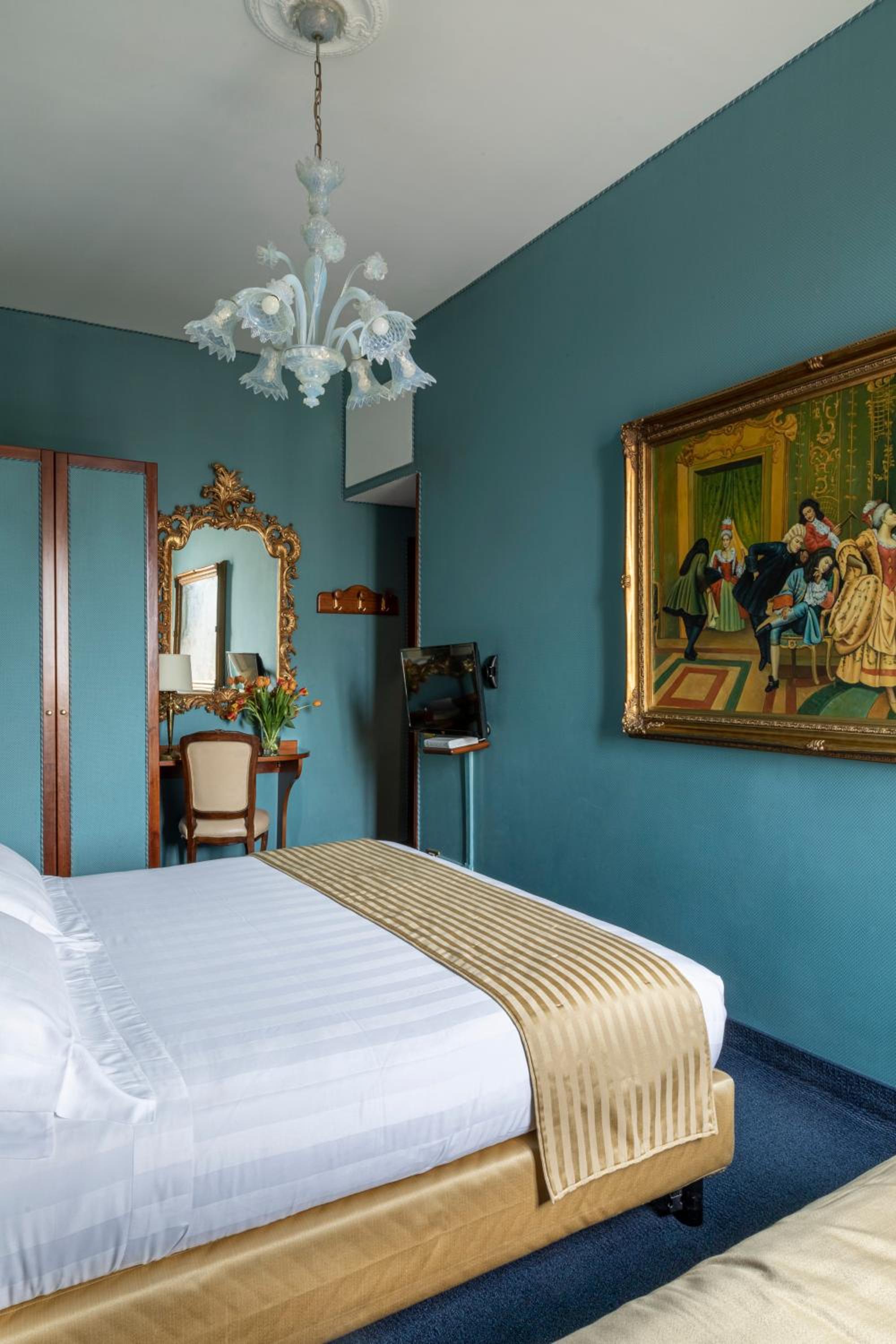 Deluxe Double or Twin Room with Balcony